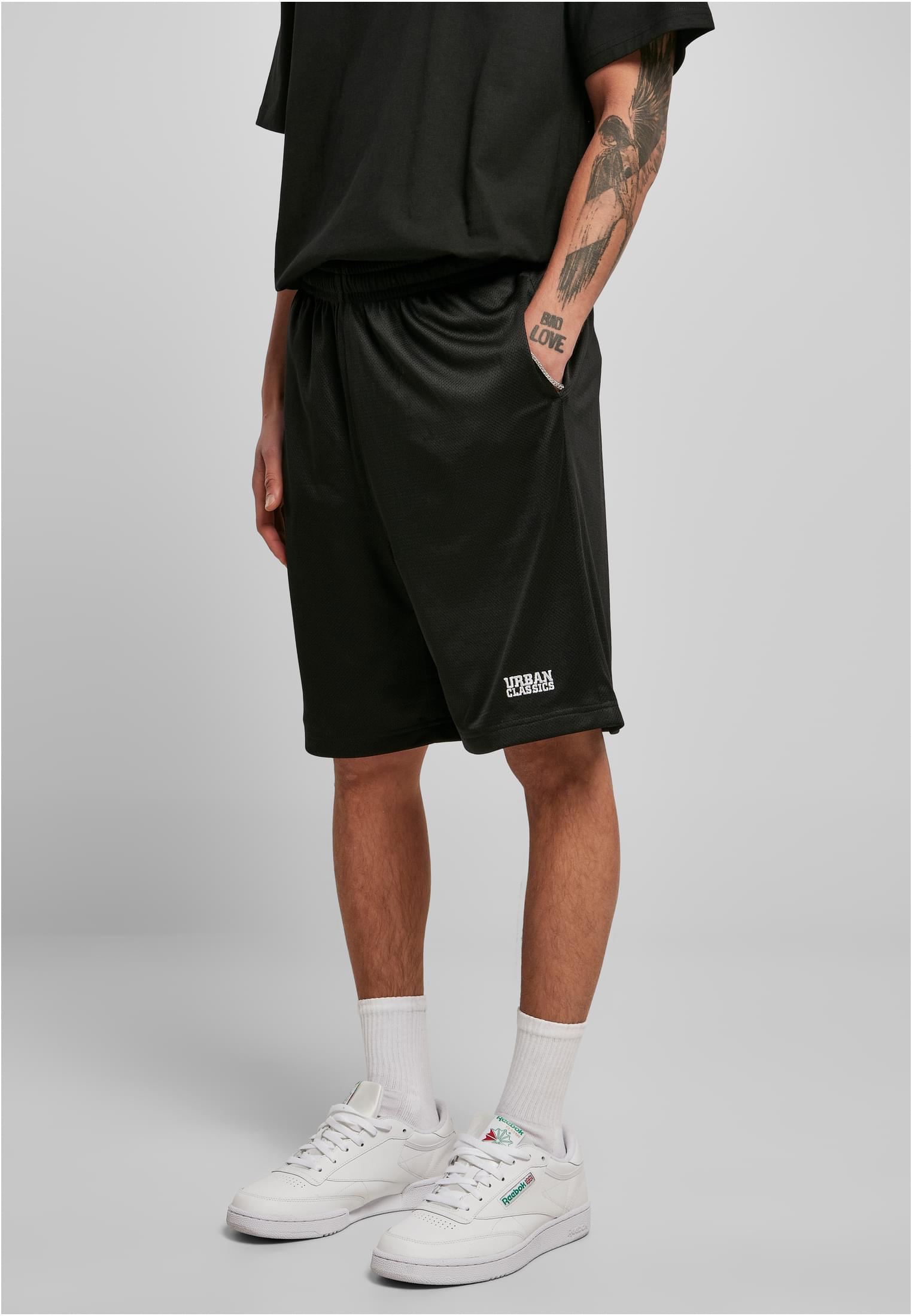 UC Basic Mesh Shorts