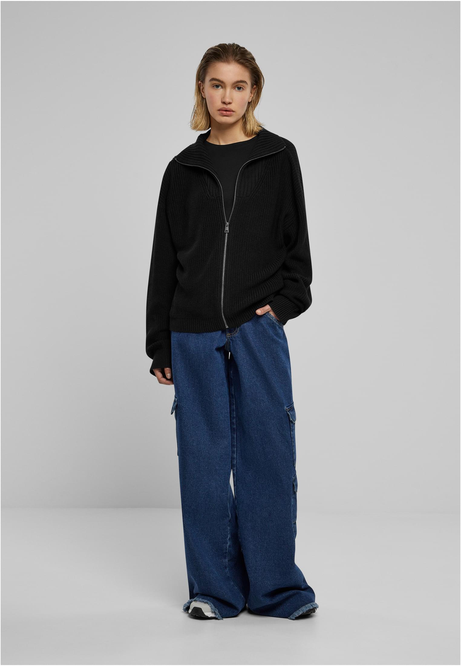 UC-neulottu vetoketjutakki