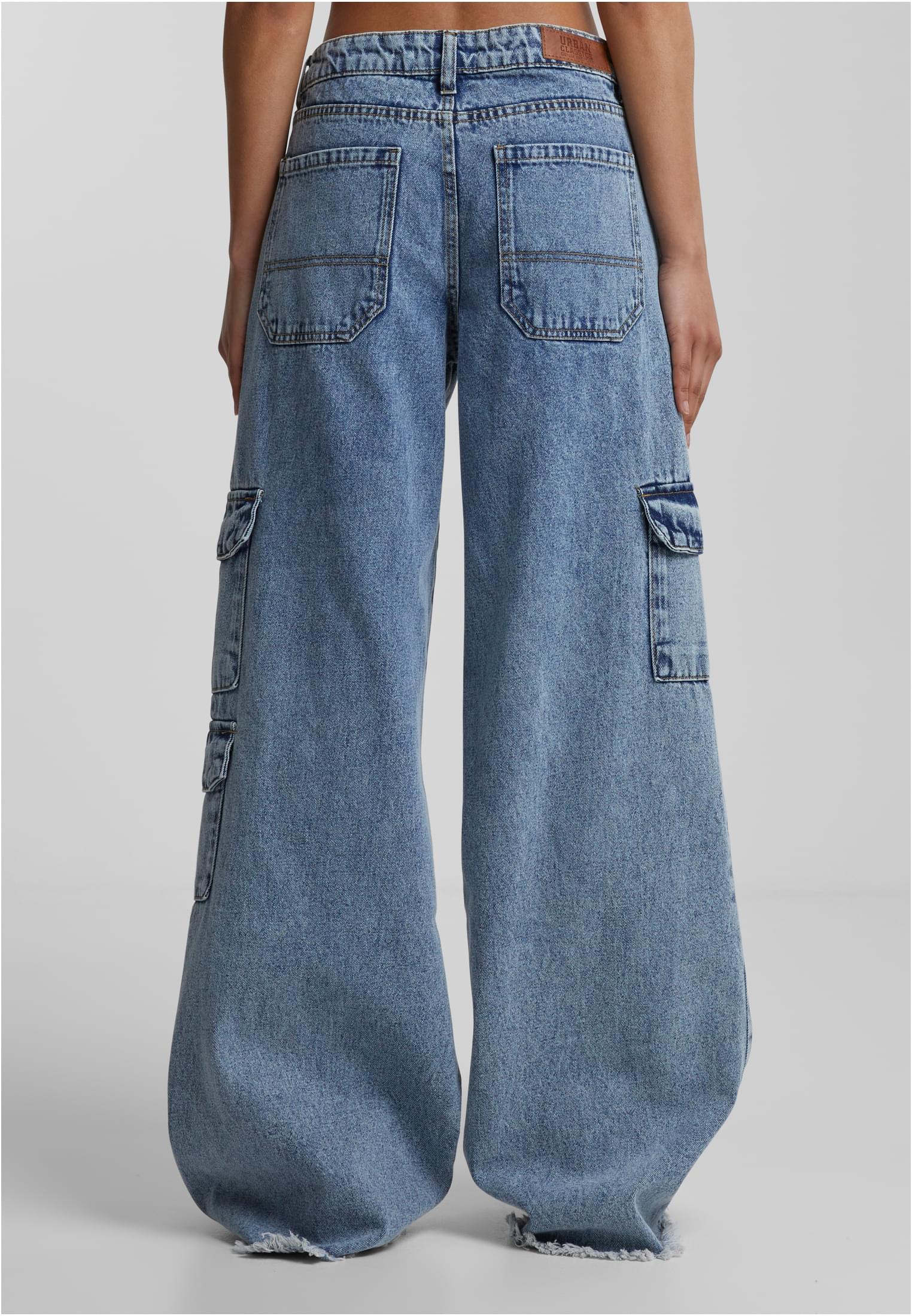 Pantaloni cargo in denim a vita media UC