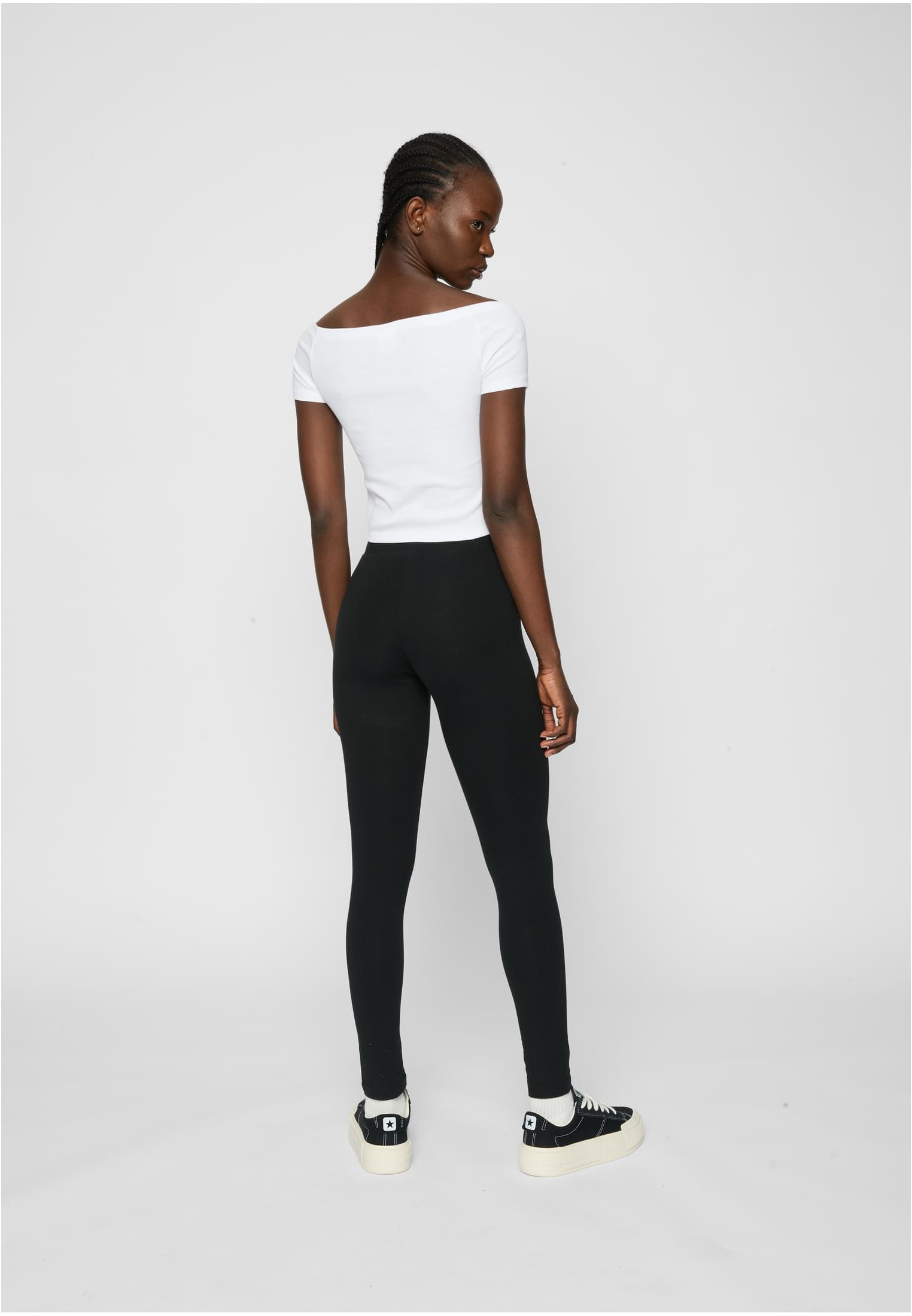 Camiseta canelada com ombros de fora orgânica da UC, pacote com 2 unidades