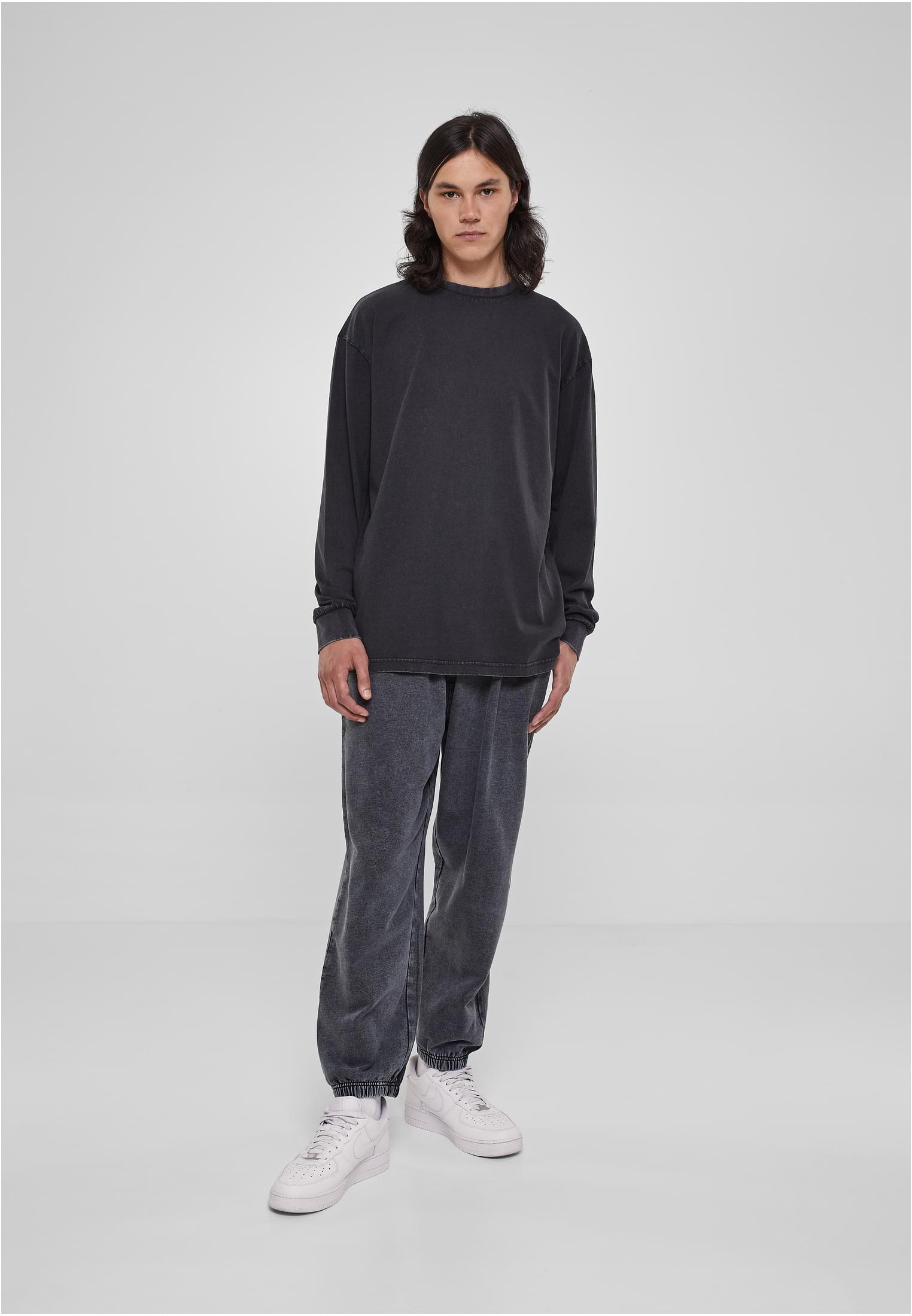 UC Heavy Boxy Acid Wash Longsleeve