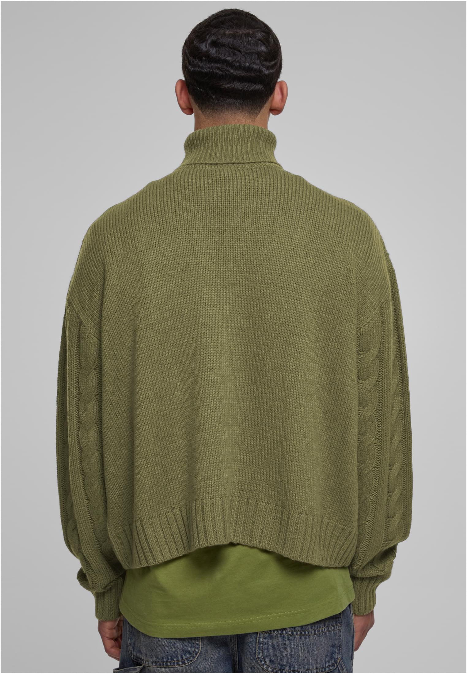 UC Boxy Roll Neck Sweater