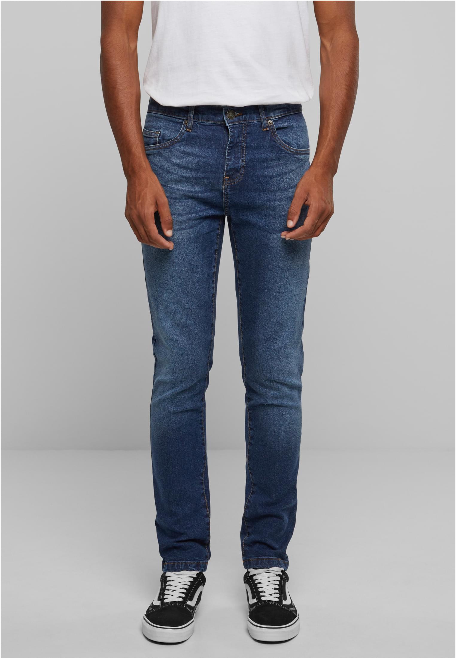 UC Slim Tapered Jeans
