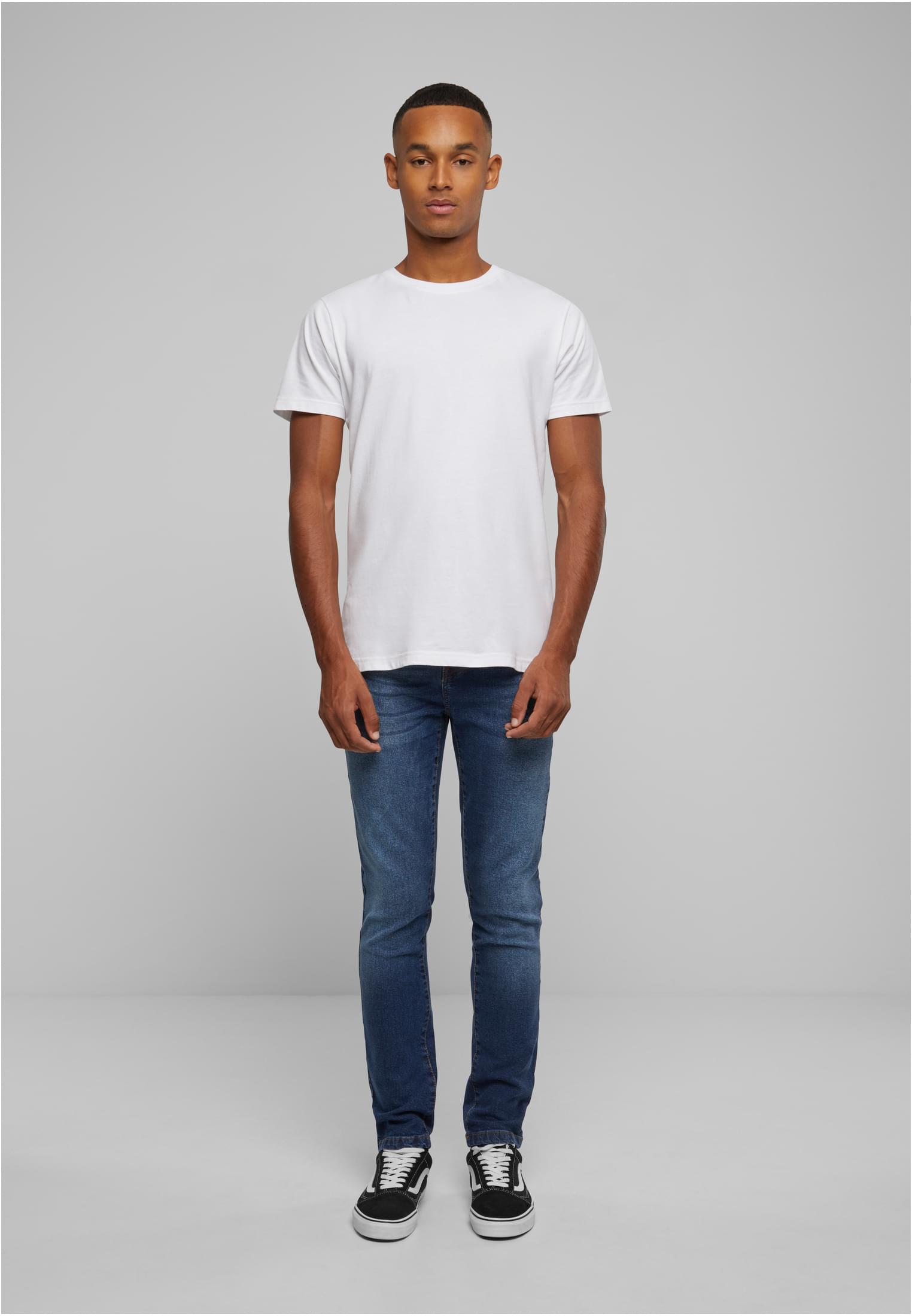 UC Slim Tapered Jeans