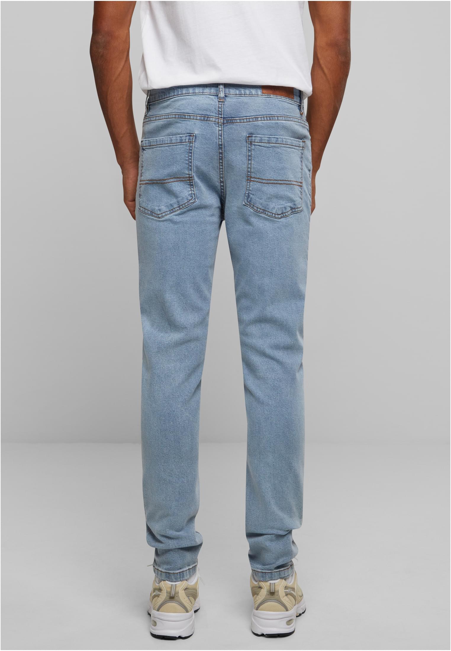 UC Slim Tapered Jeans