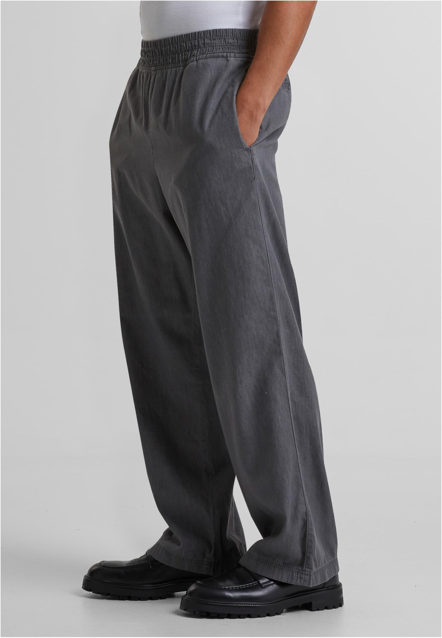 UC Oversized Lightweight Denim Pants