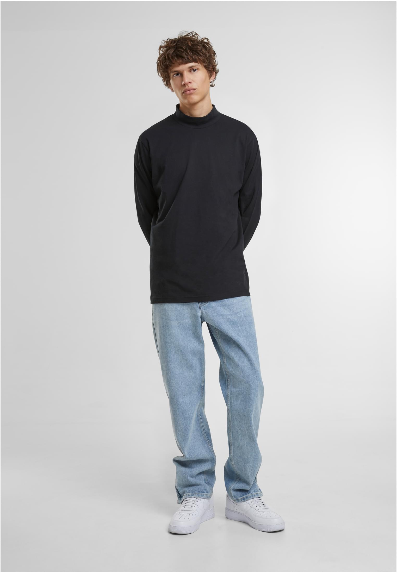 UC Heavy Ounce Straight Fit Zipped Jeans