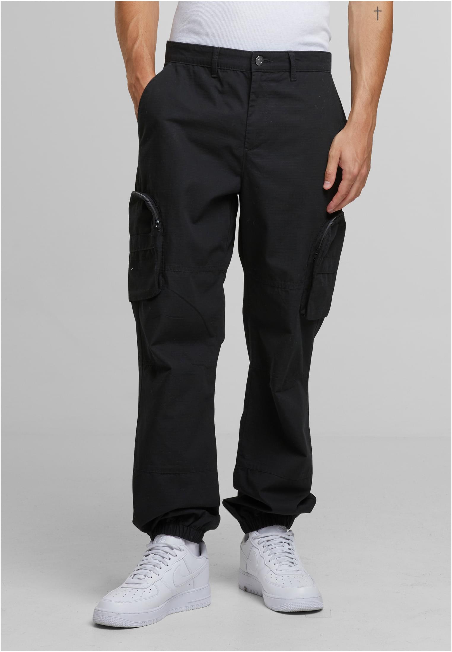 UC Loose Fit Cargo Pants
