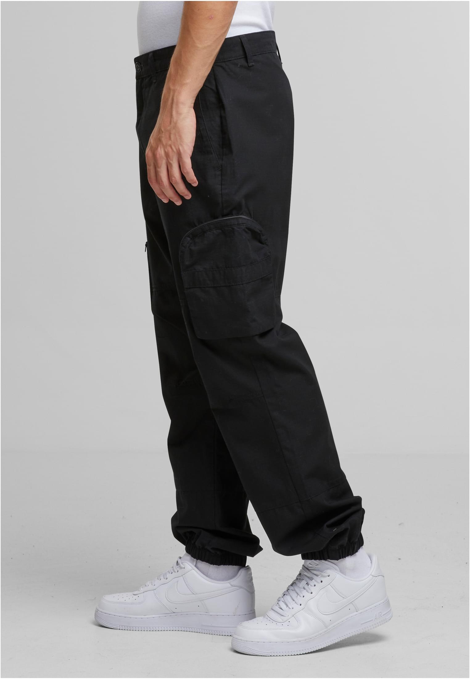 UC Loose Fit Cargo Pants
