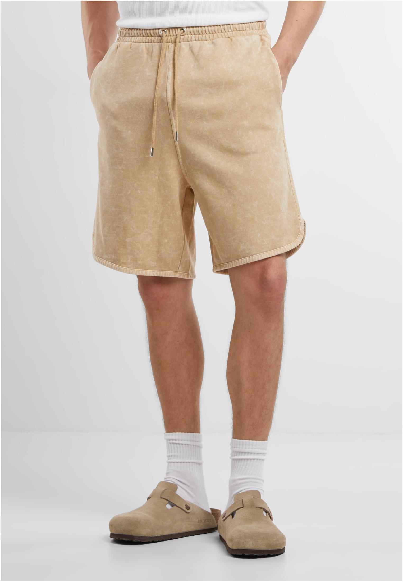 UC Washed Piped Shorts