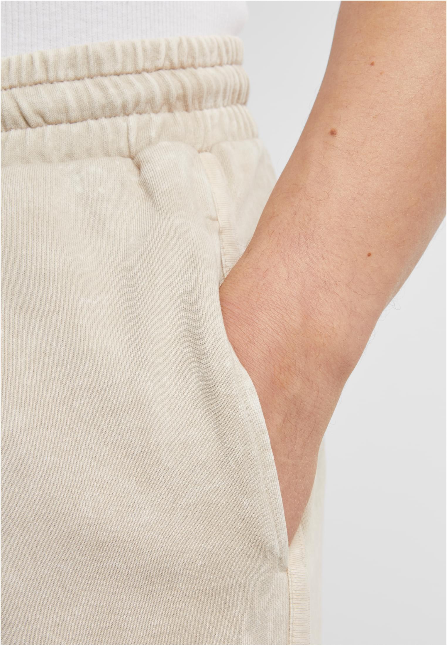 UC Washed Piped Shorts