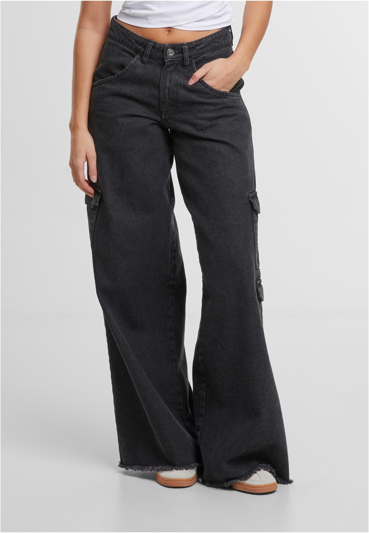 UC Cropped Wrapped Top