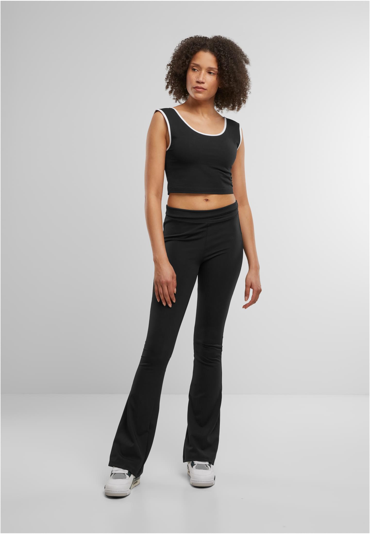 UC Contrast Cropped Top