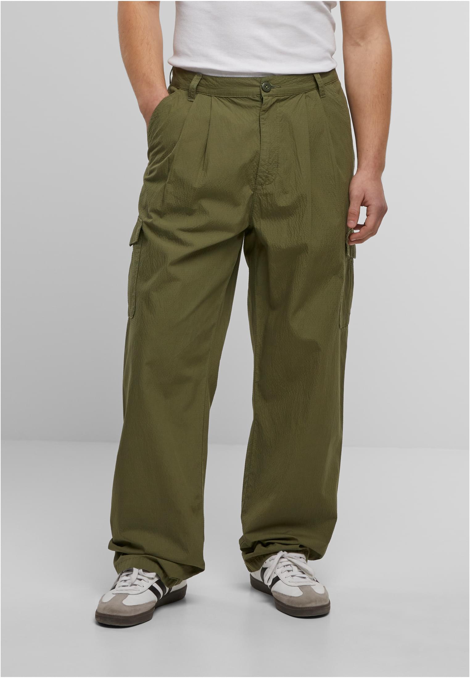 UC Wide Pleated Cargo Pants