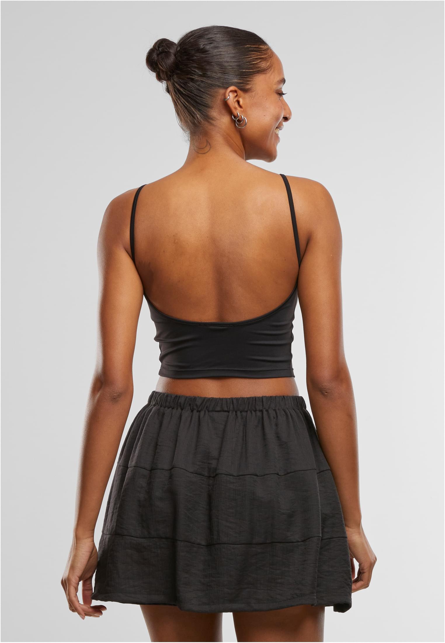 UC Basic Top Low Back Neckline