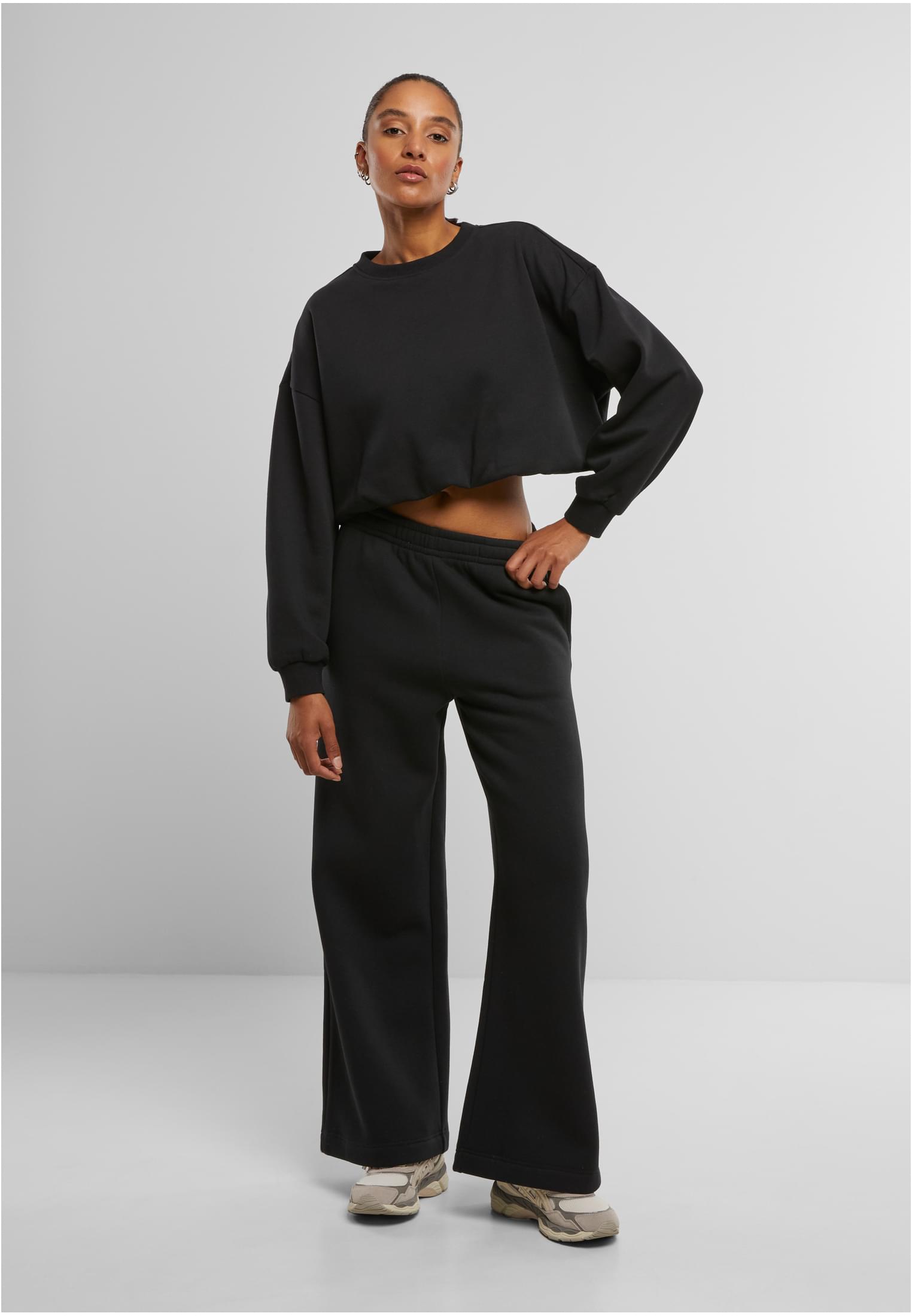 UC Cropped Gathered Sweatshirt