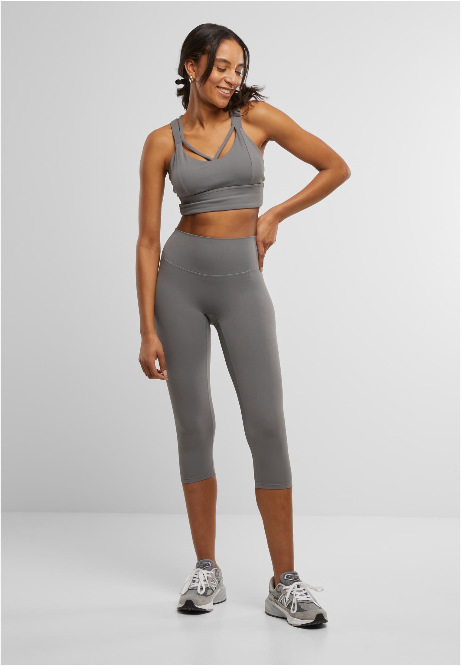 UC Sports Bra Crossed