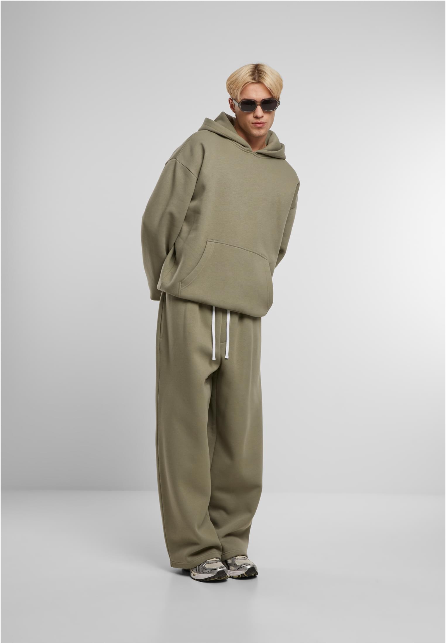 UC Fluffy Oversized Hoody