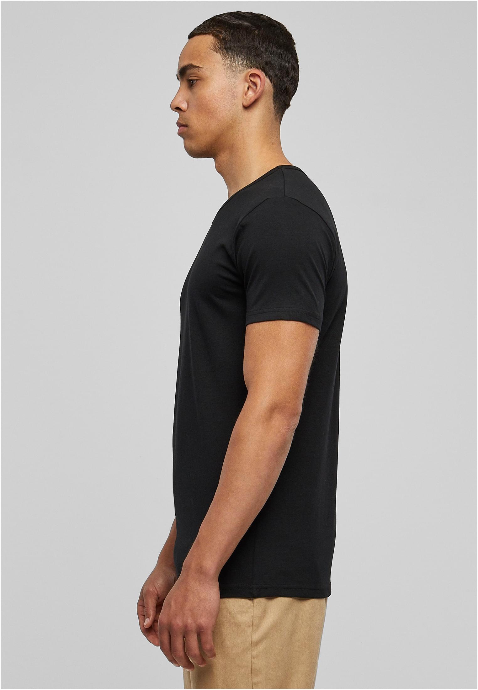 UC Fitted Stretch Tee