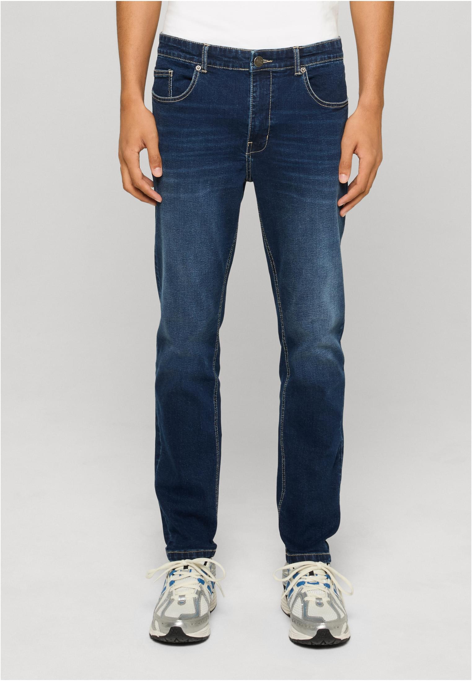 UC Basic Slim Fit Jeans