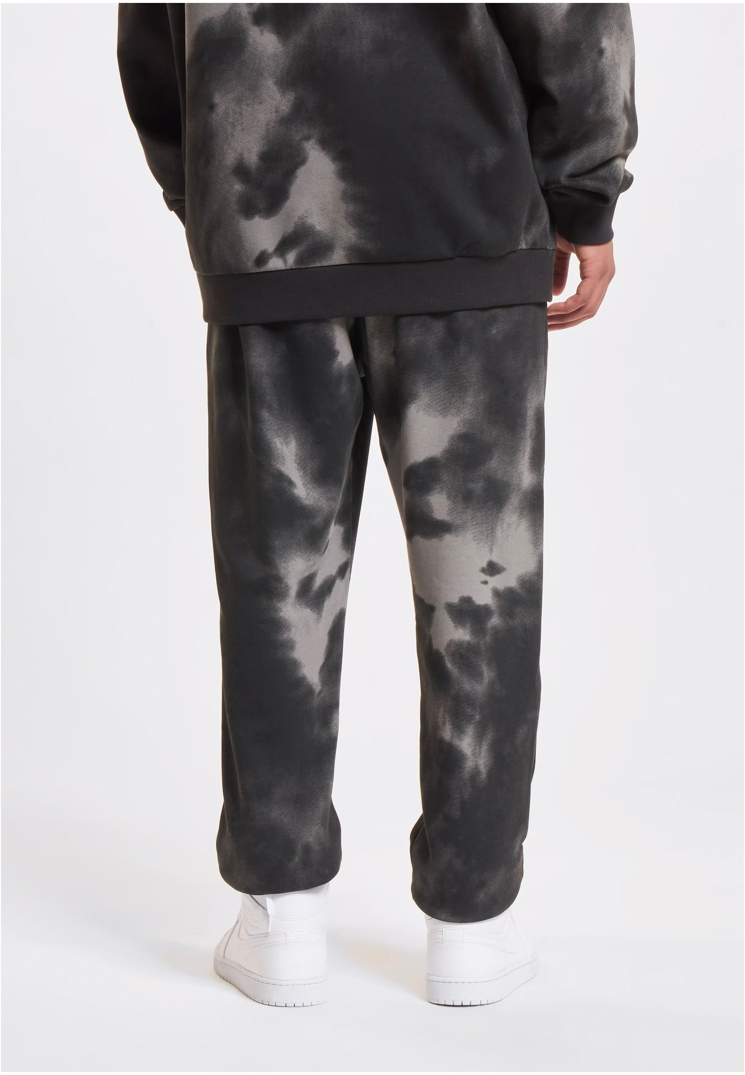 TL Sky Sweatpants