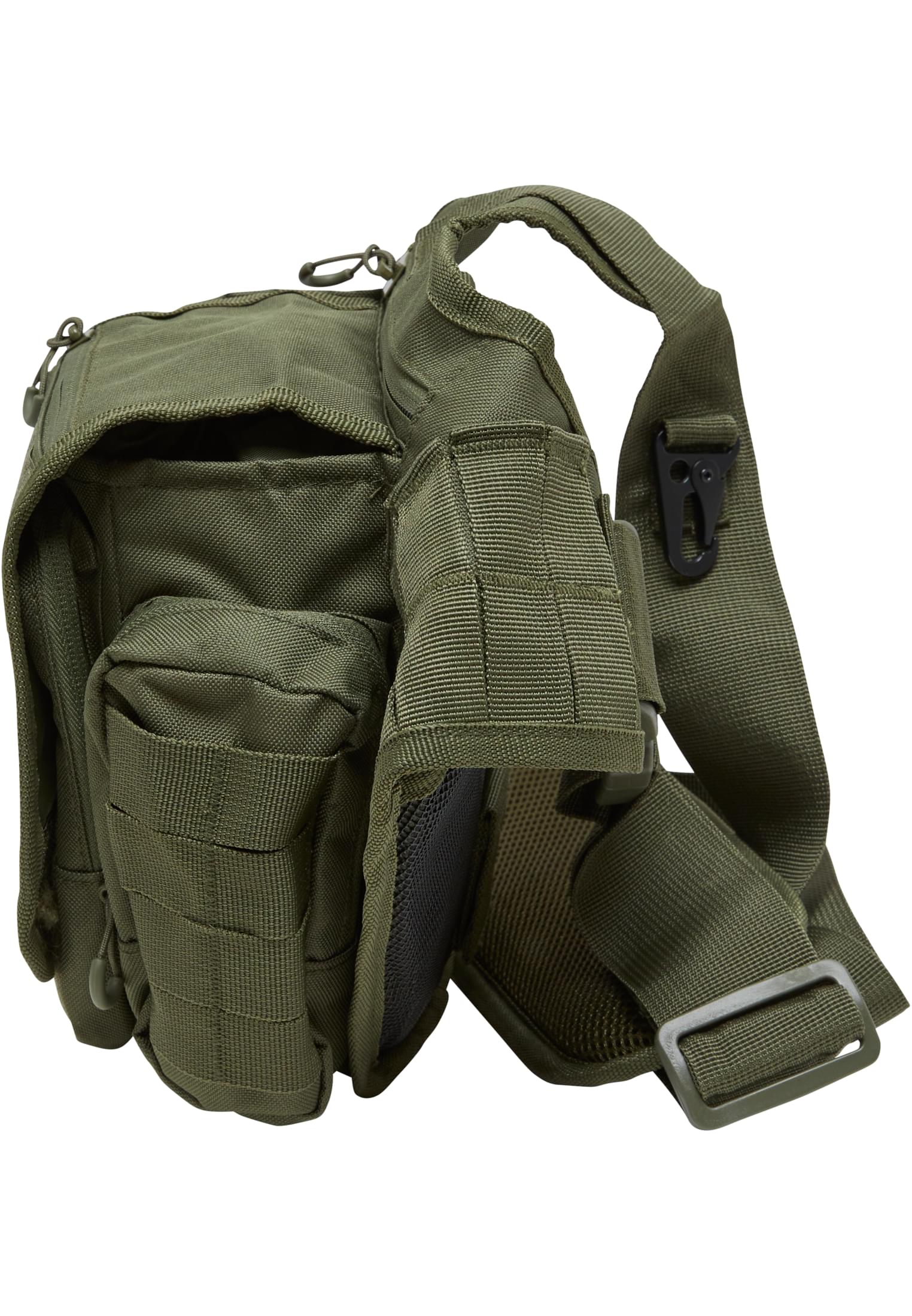 En olivgrön B Travel Side Bag med justerbara remmar och flera fack, visad från sidan mot en vit bakgrund.