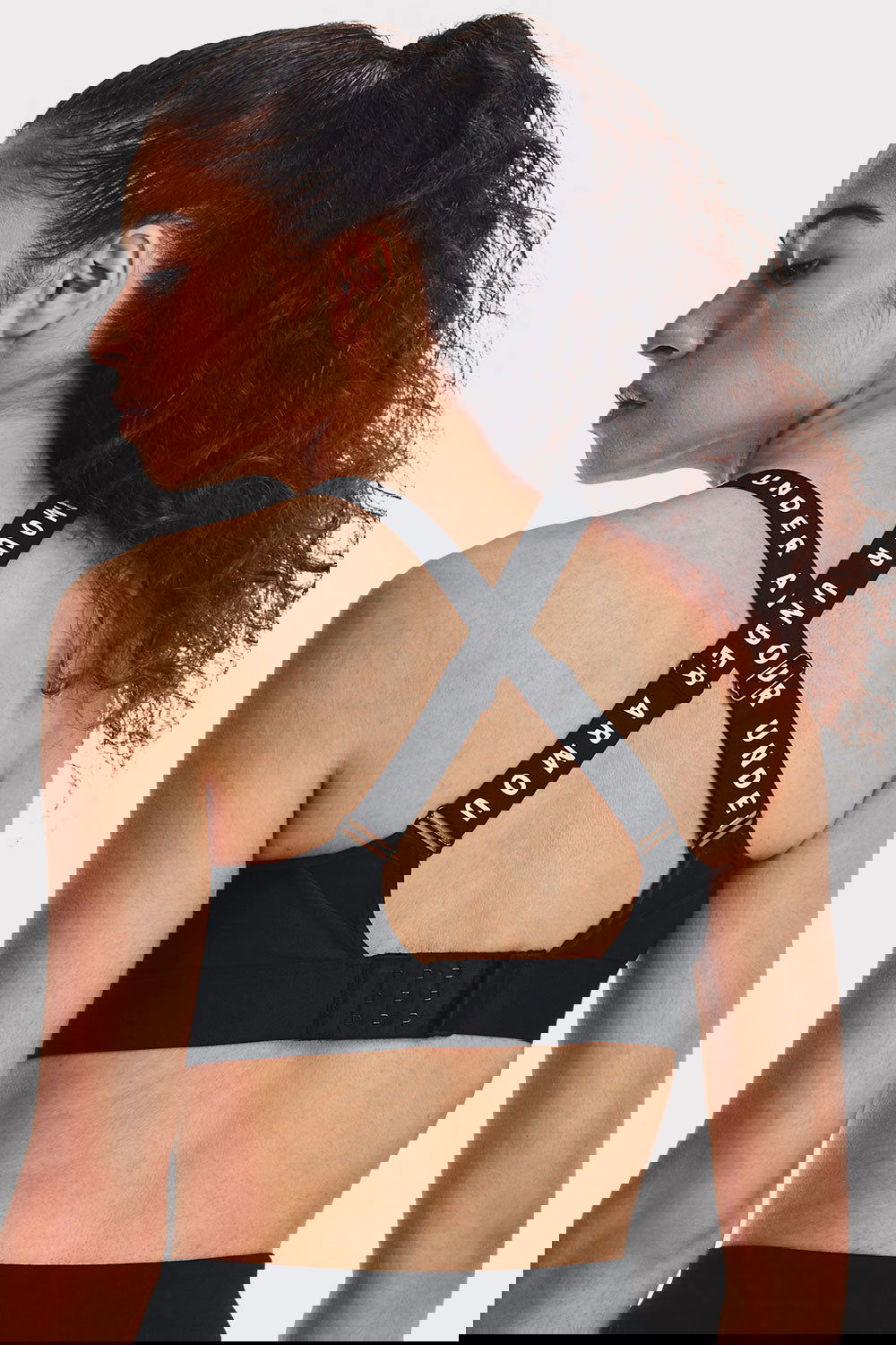 UA Infinity High Bra - Black - workoutbrands.com