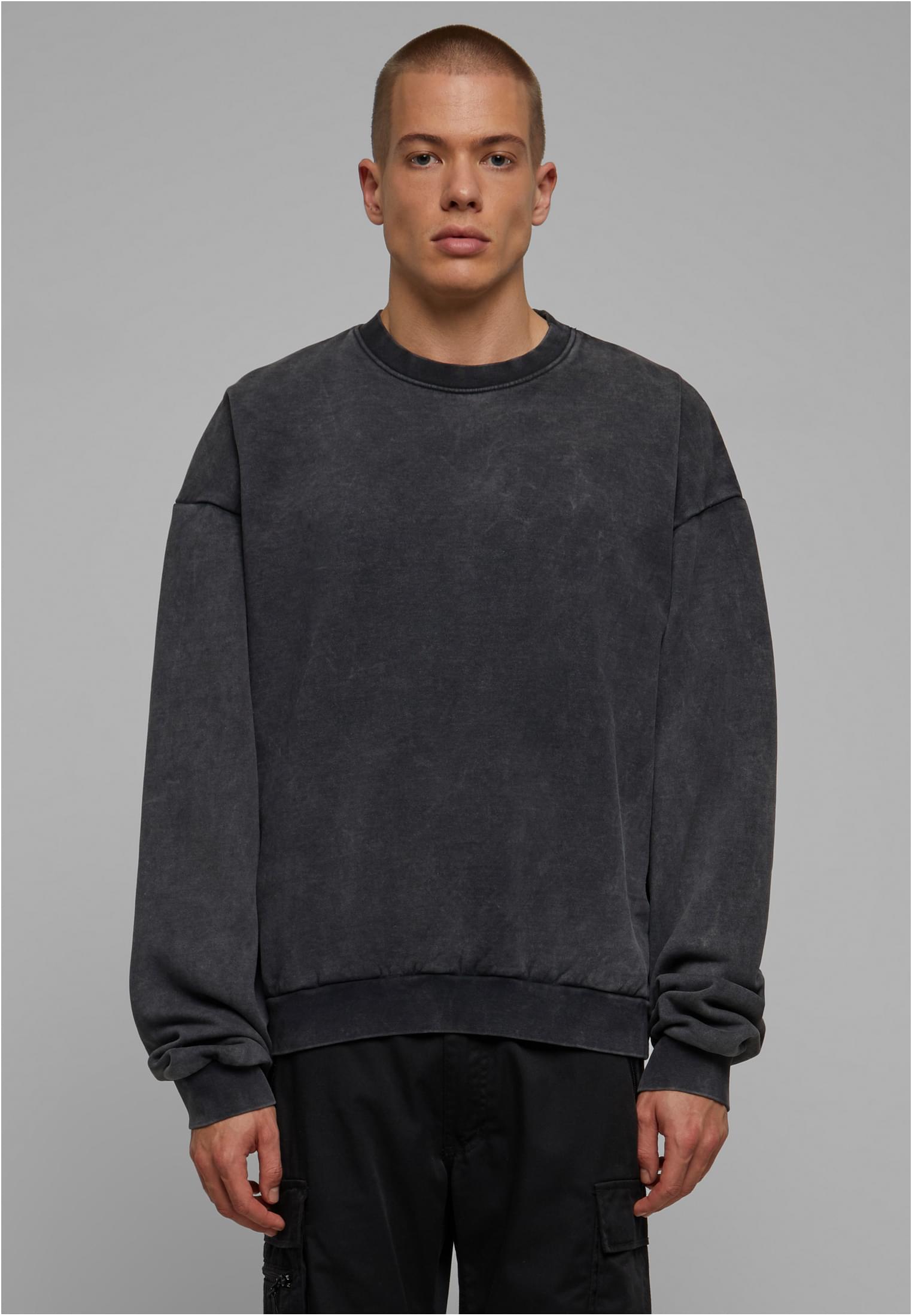 UC Acid Washed Crew - workoutbrands.com