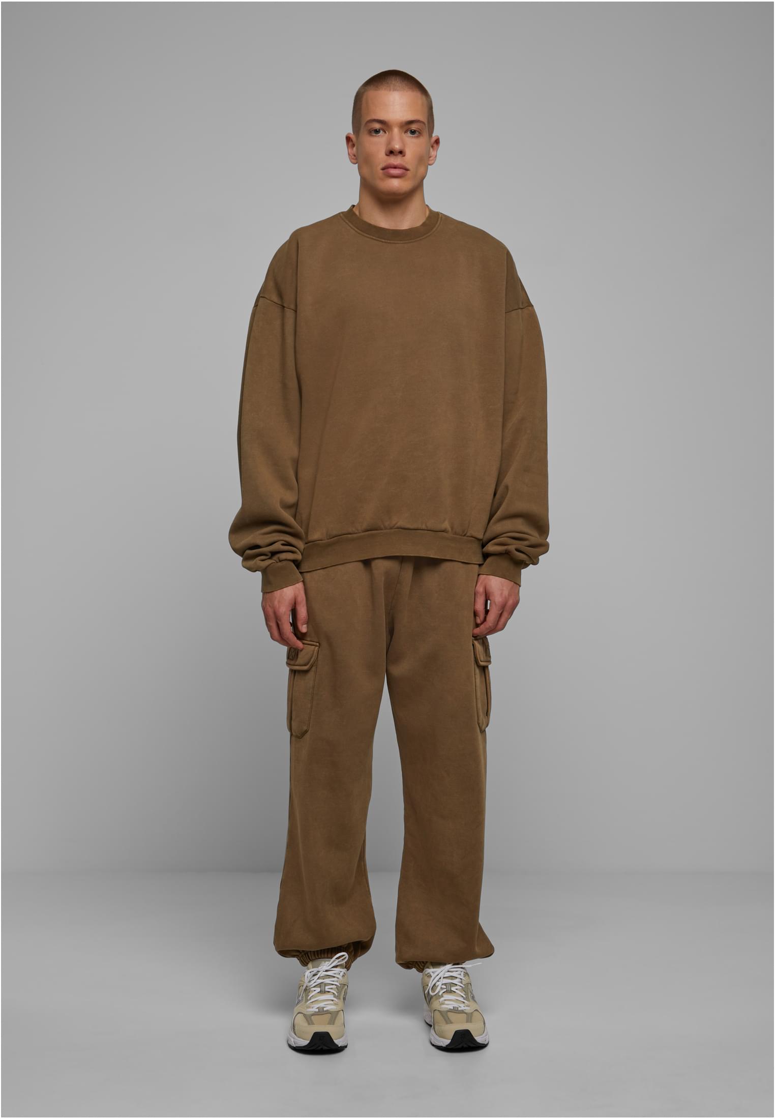 UC Acid Washed Crew - workoutbrands.com