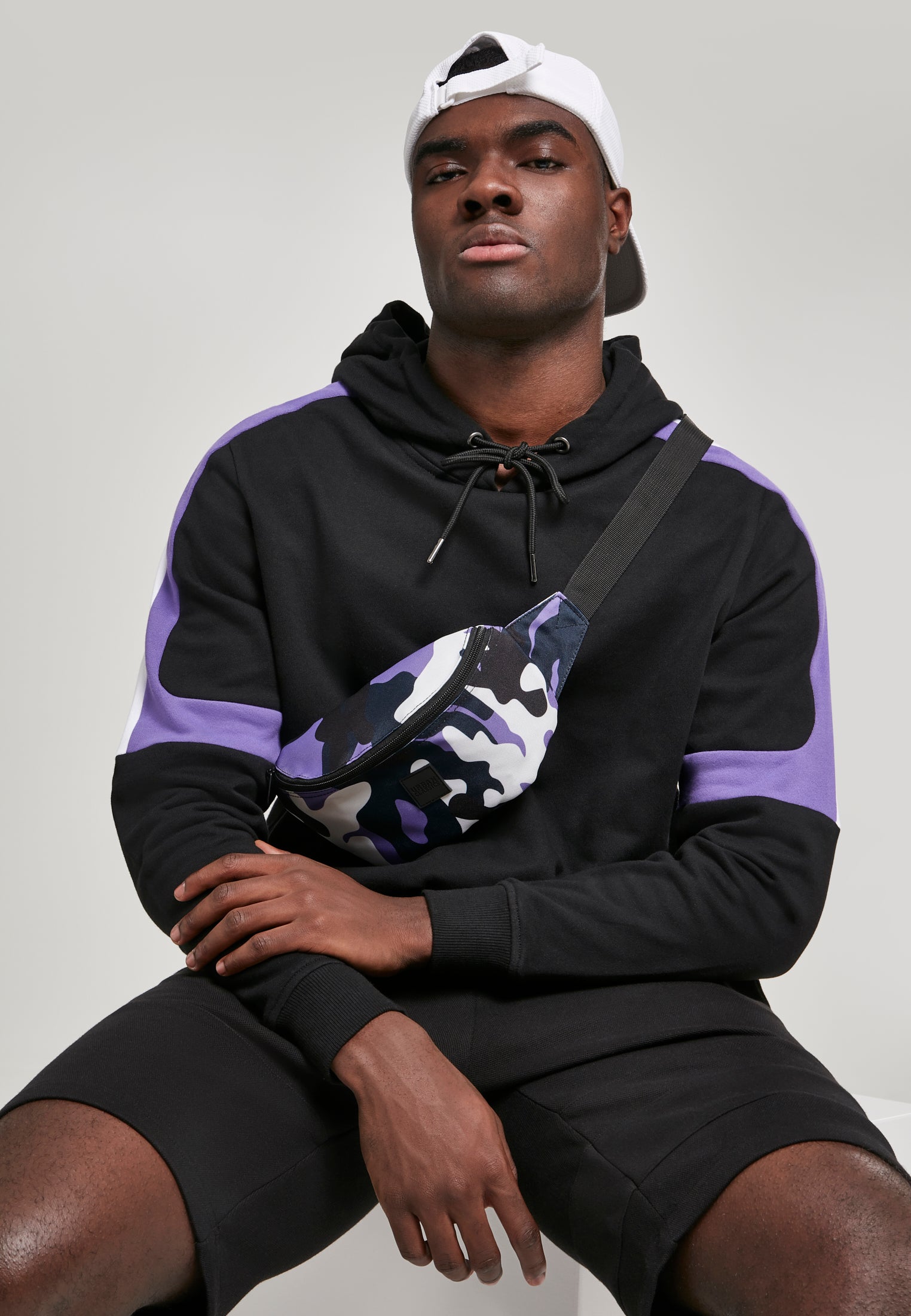 UC Camo Belt Pouch Hip Bag One Size - workoutbrands.com