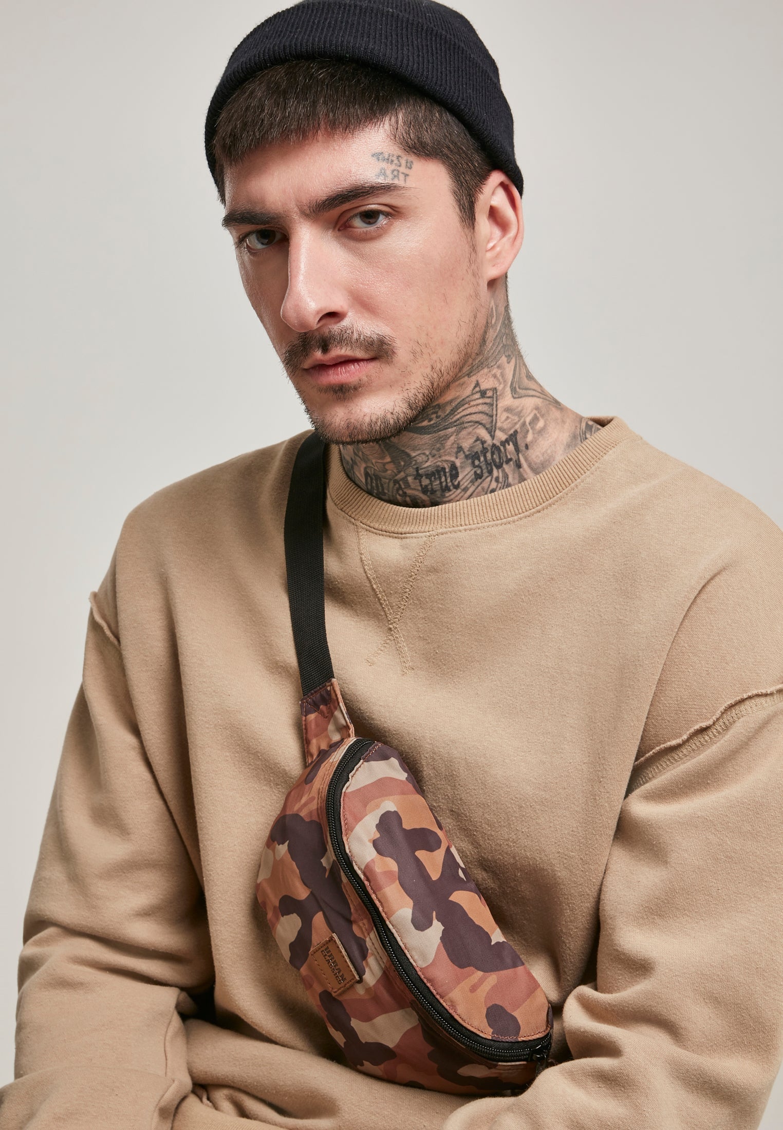 UC Camo Belt Pouch Hip Bag One Size - workoutbrands.com