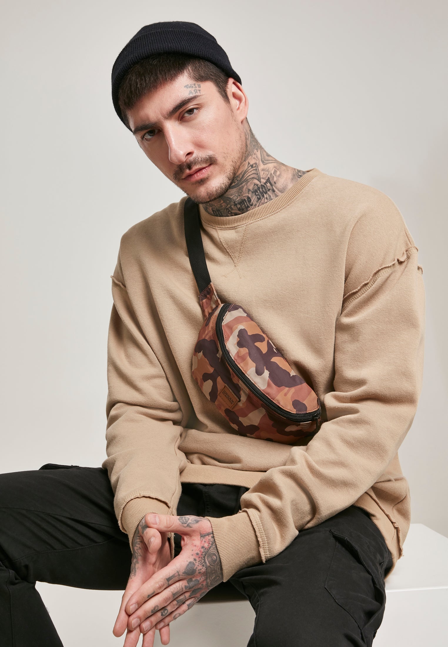 UC Camo Belt Pouch Hip Bag One Size - workoutbrands.com