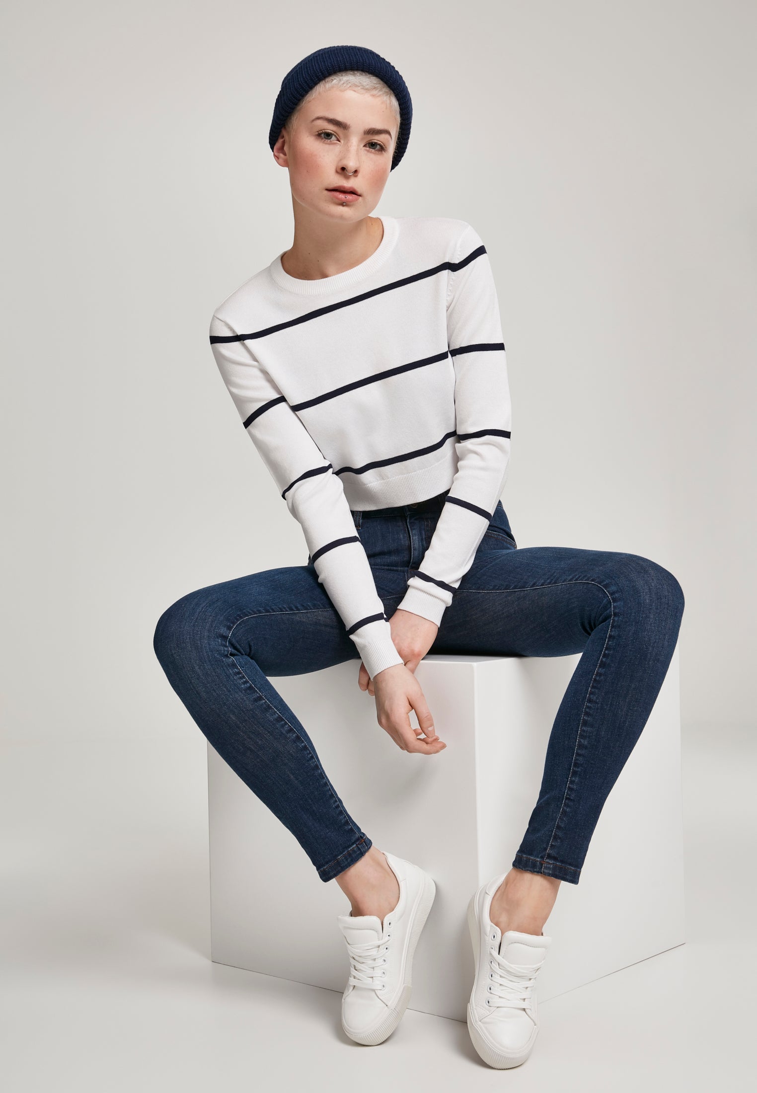 UC Short Striped Sweater - workoutbrands.com