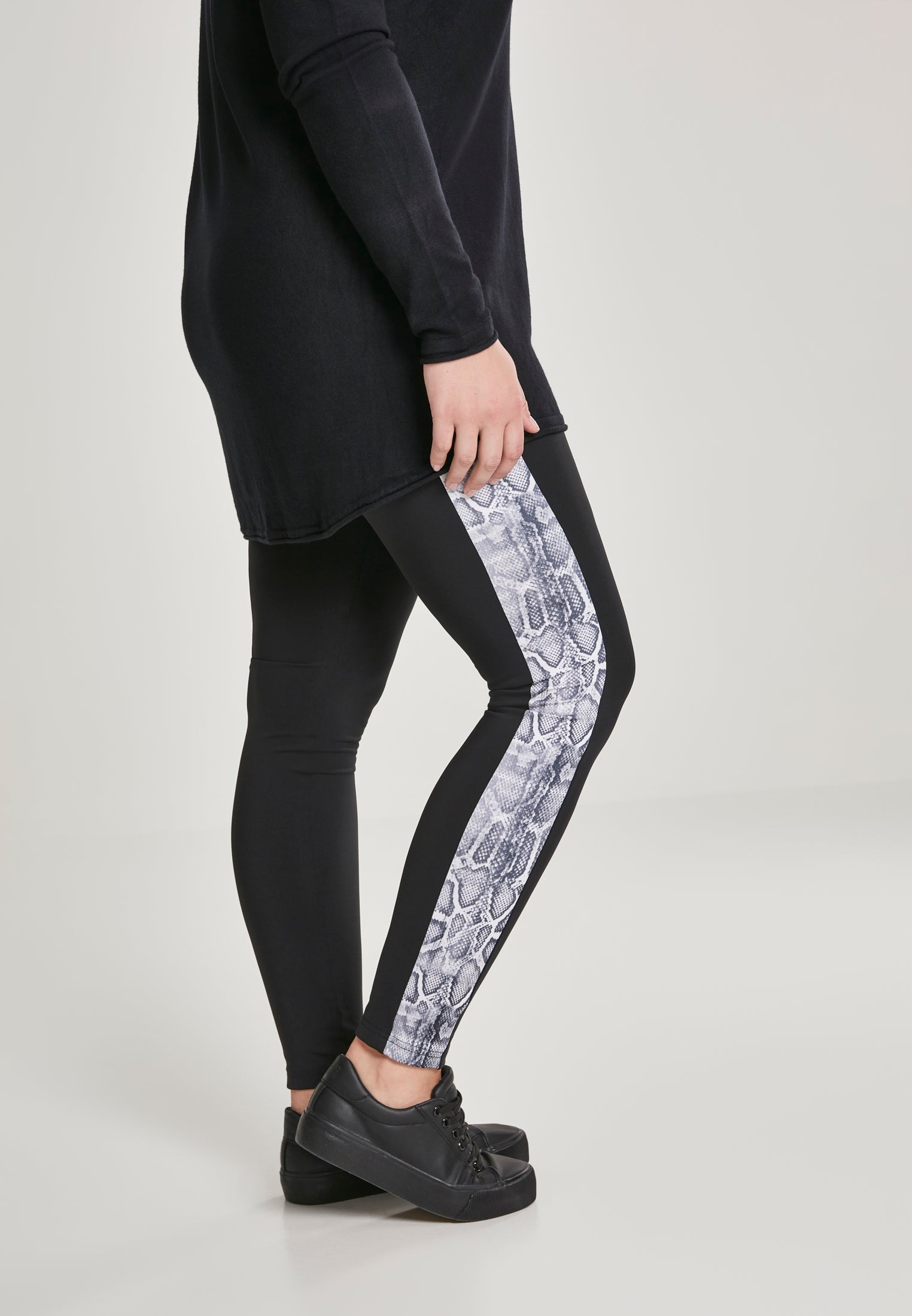 UC Side Striped Pattern Leggings - workoutbrands.com