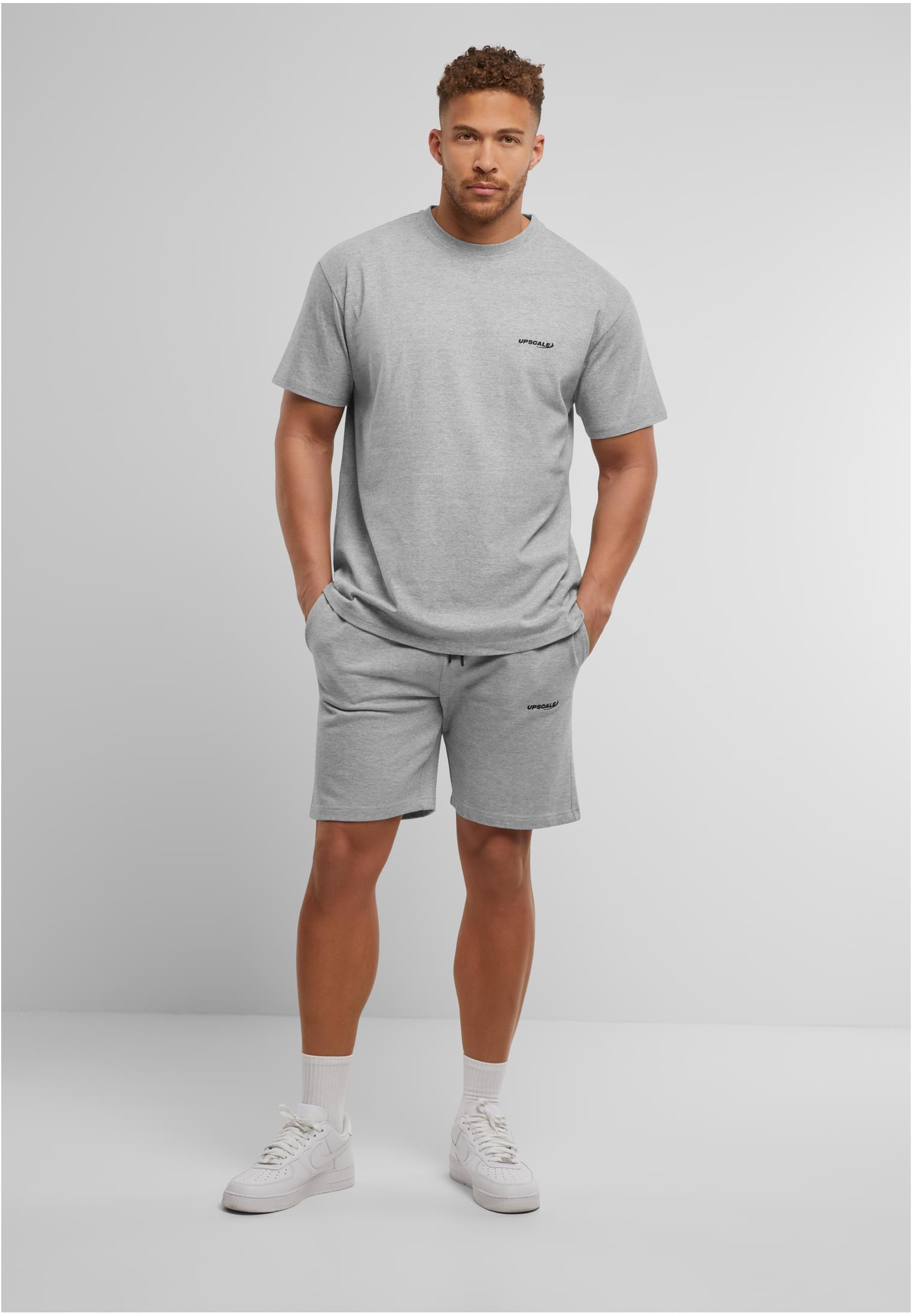 Koszulka MT Upscale Core EMB Oversize