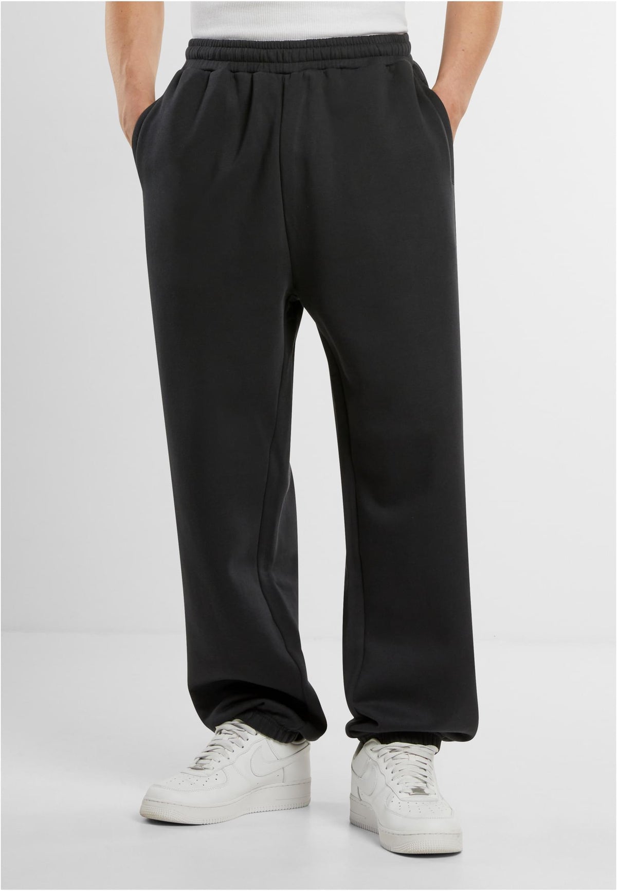 Regular Fit Sweatpants - workoutbrands.com
