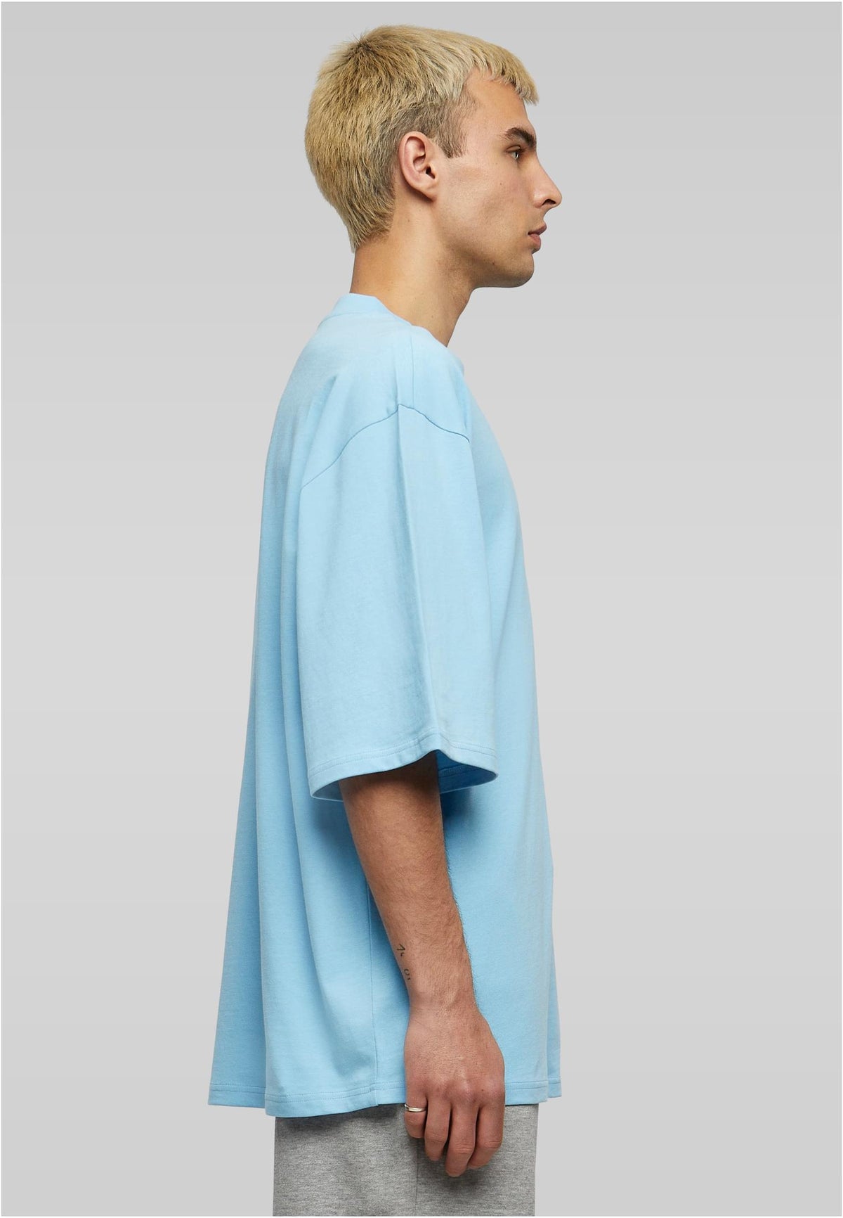 Oversized Sleeve Tee - workoutbrands.com