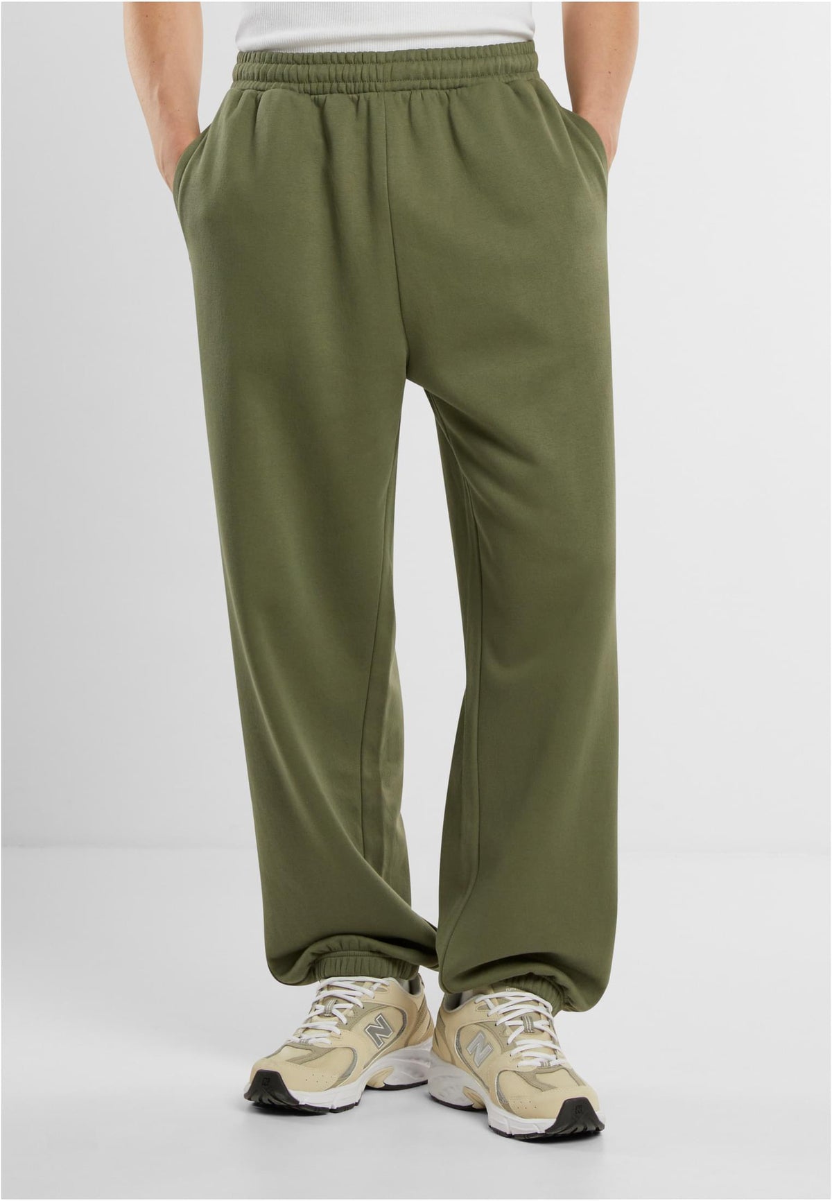 Regular Fit Sweatpants - workoutbrands.com