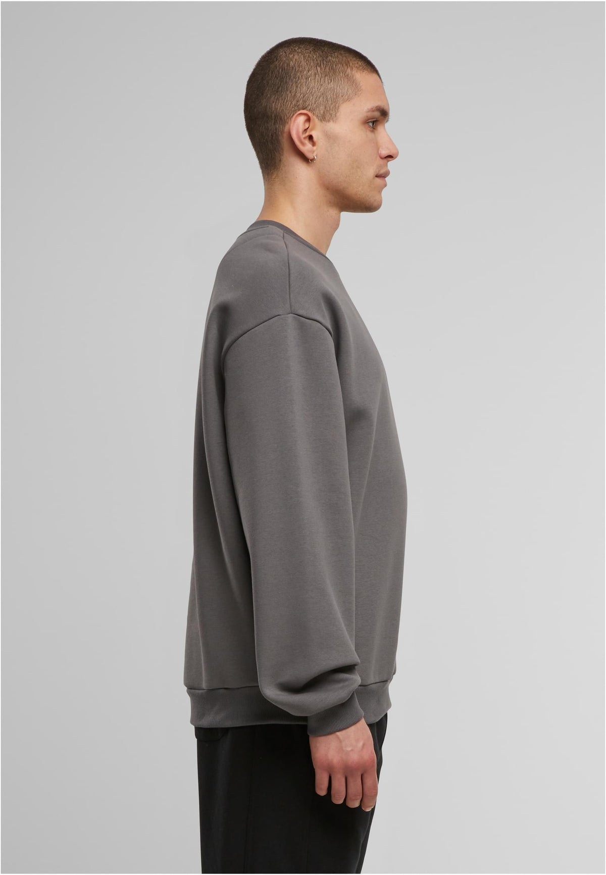 Oversized Crewneck - workoutbrands.com
