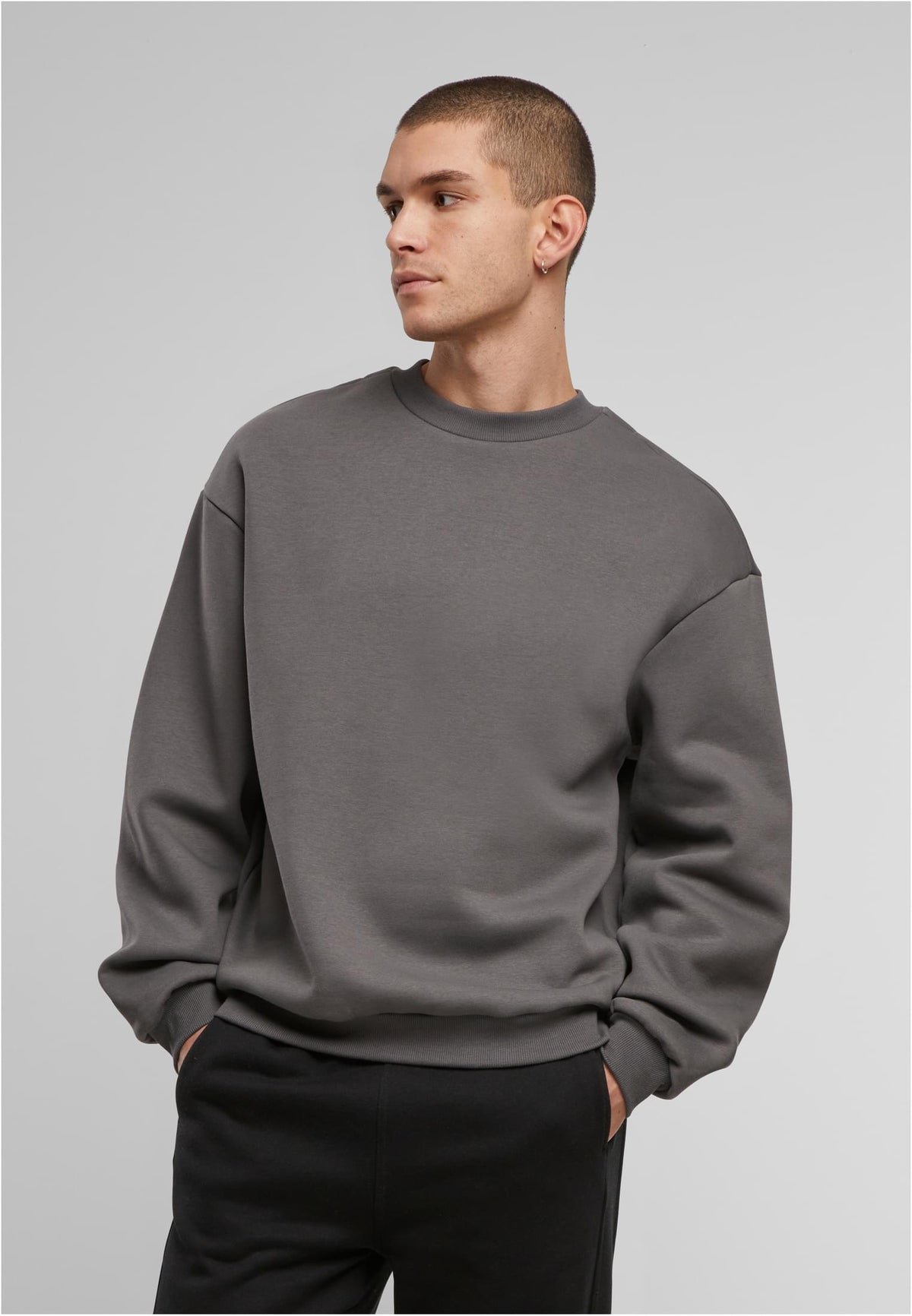 Oversized Crewneck - workoutbrands.com