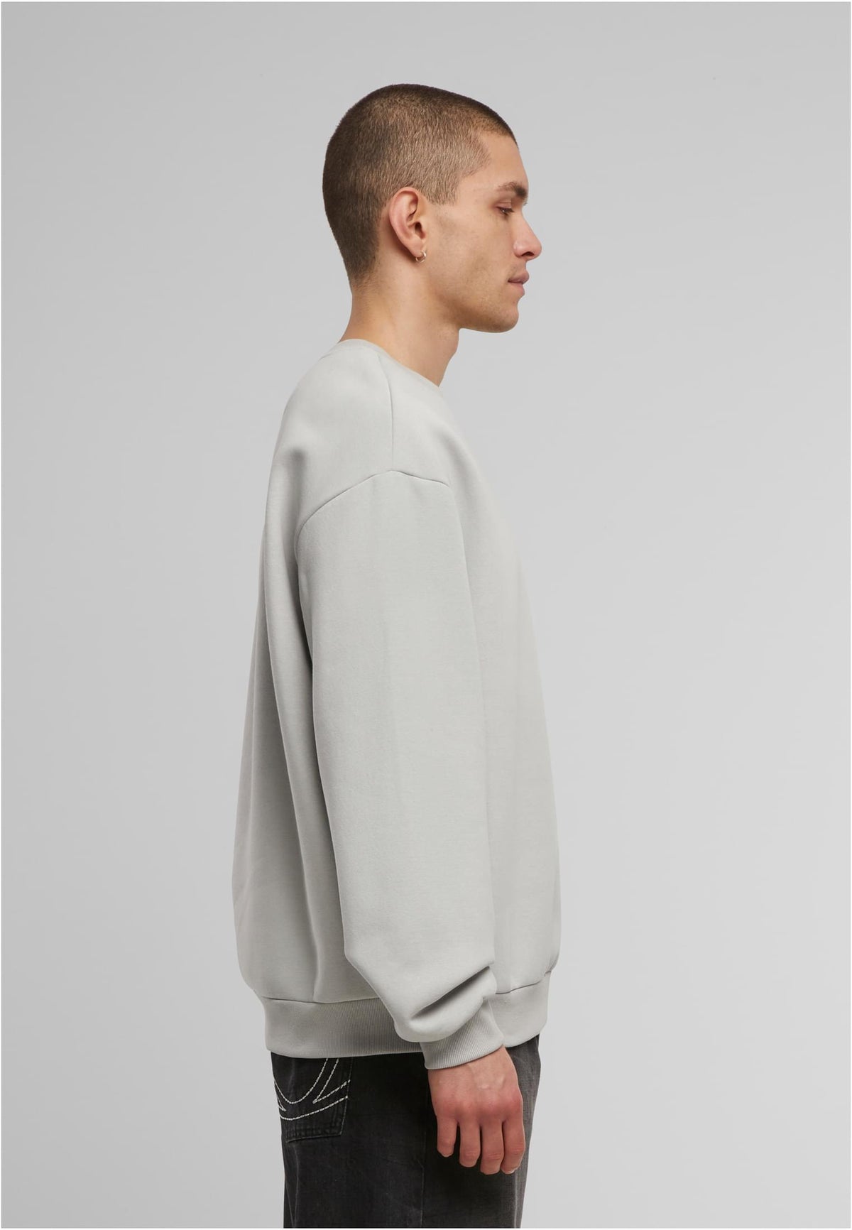 Oversized Crewneck - workoutbrands.com