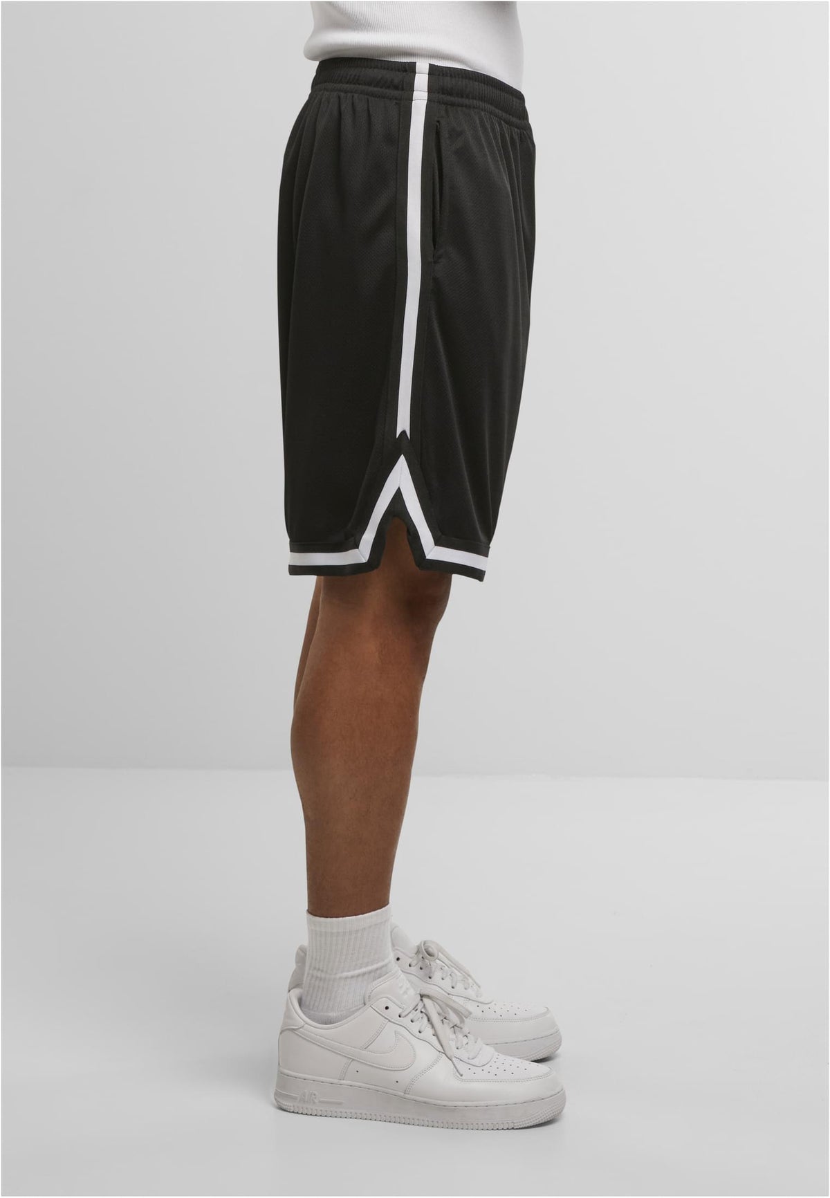 Two-tone Mesh Shorts - workoutbrands.com