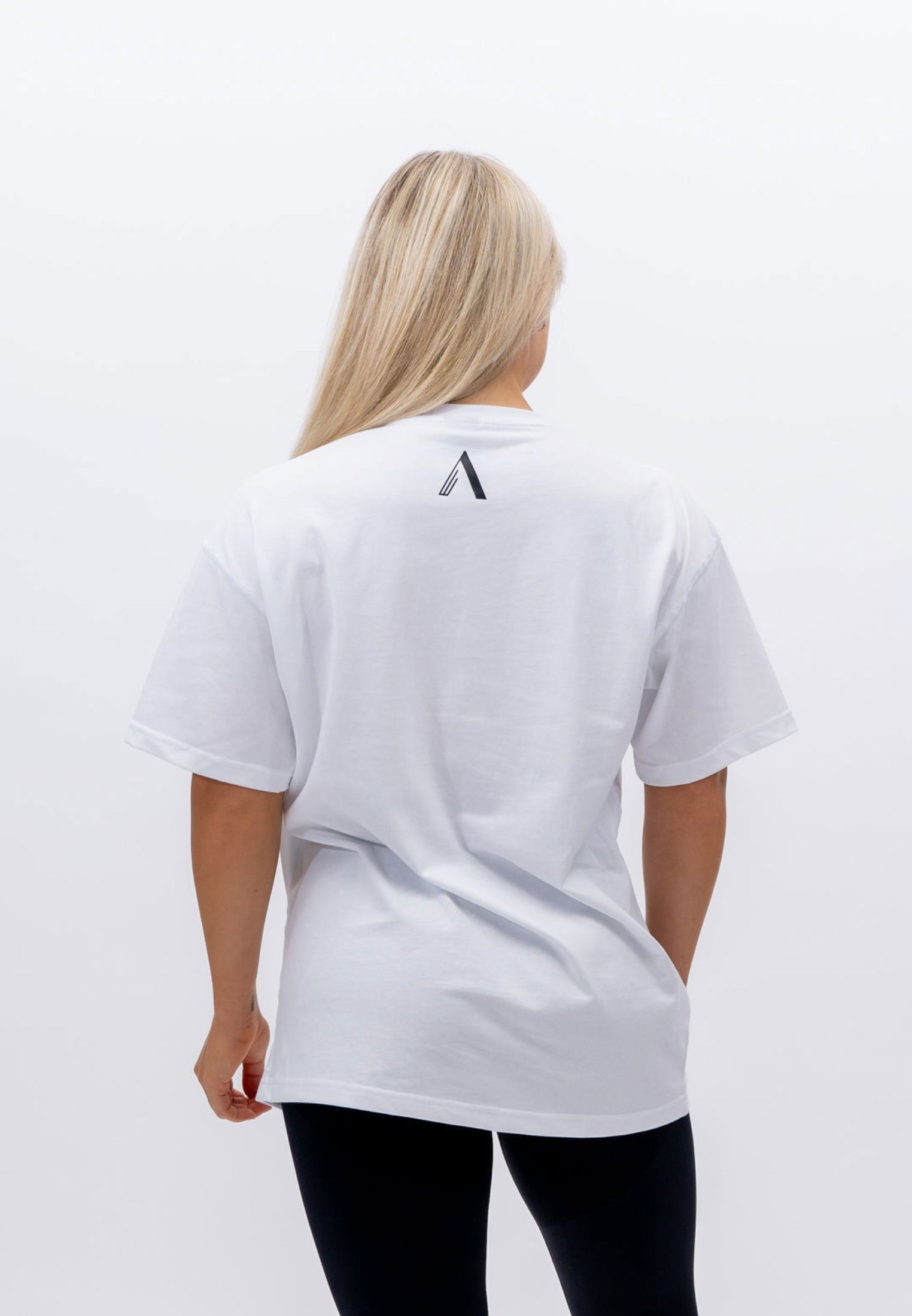 A AMPIO Oversize T Shirt - White - workoutbrands.com