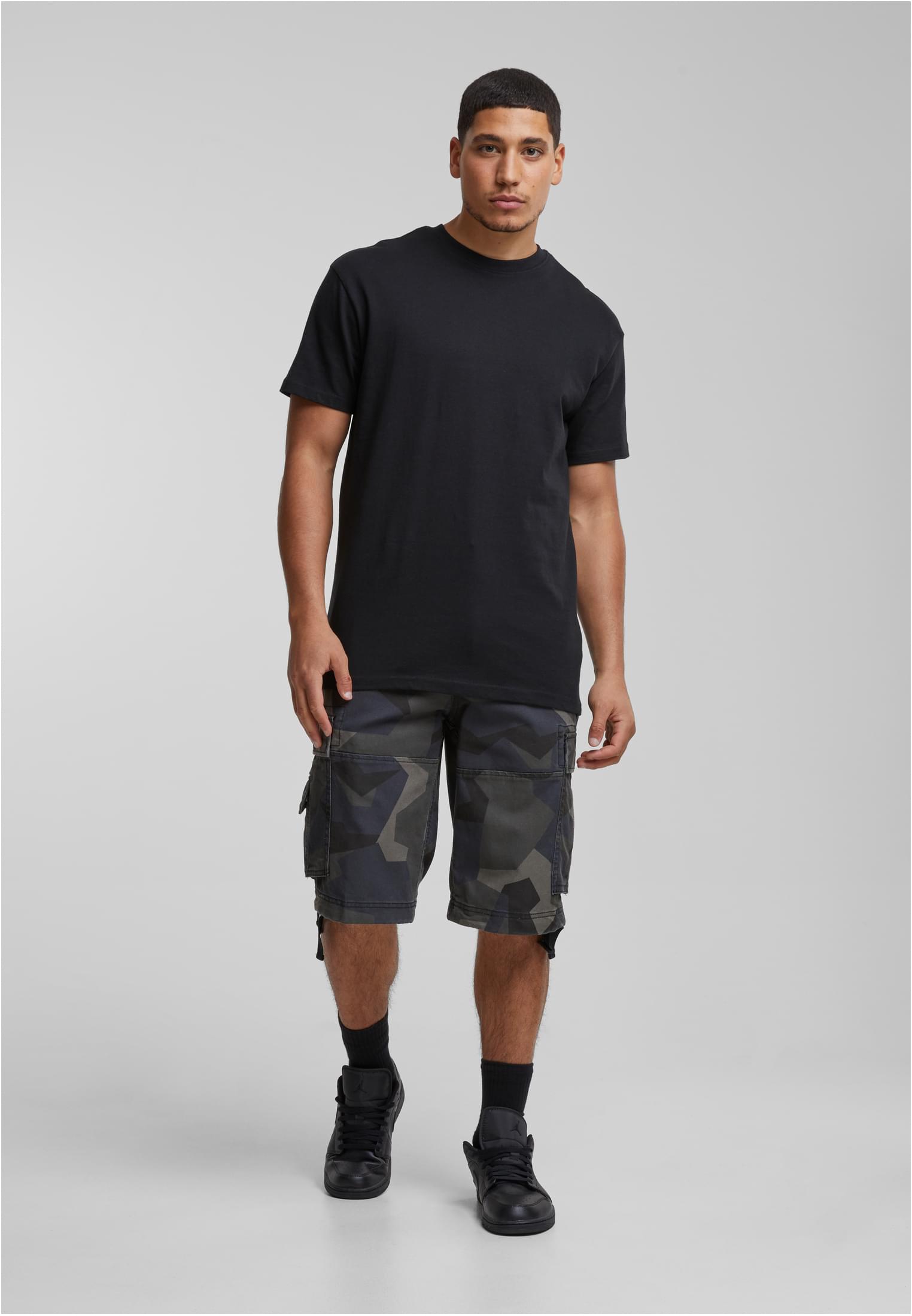 B Vintage Cargo Shorts M90