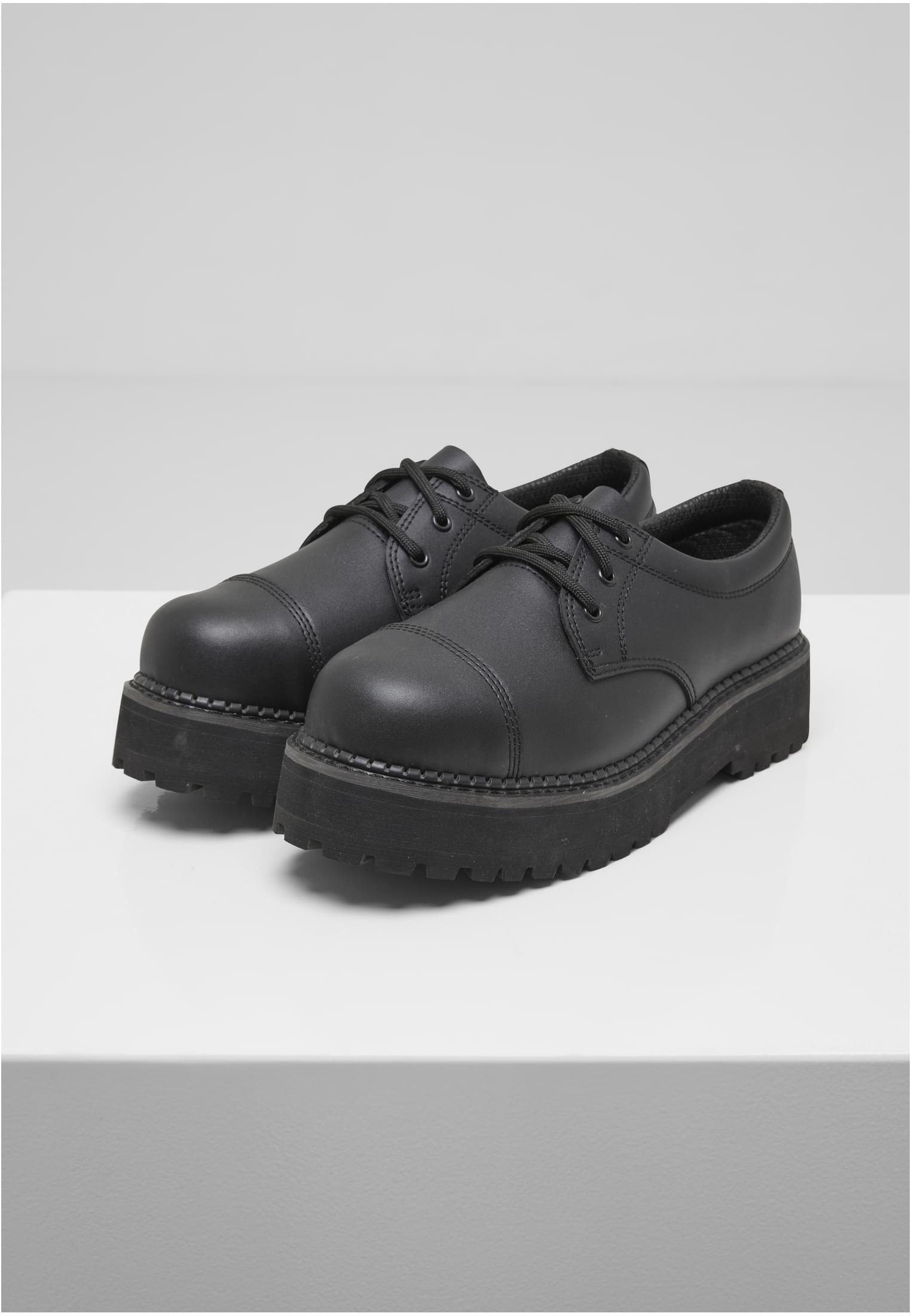 B Plateau Phantom 3 Eyelet Boots
