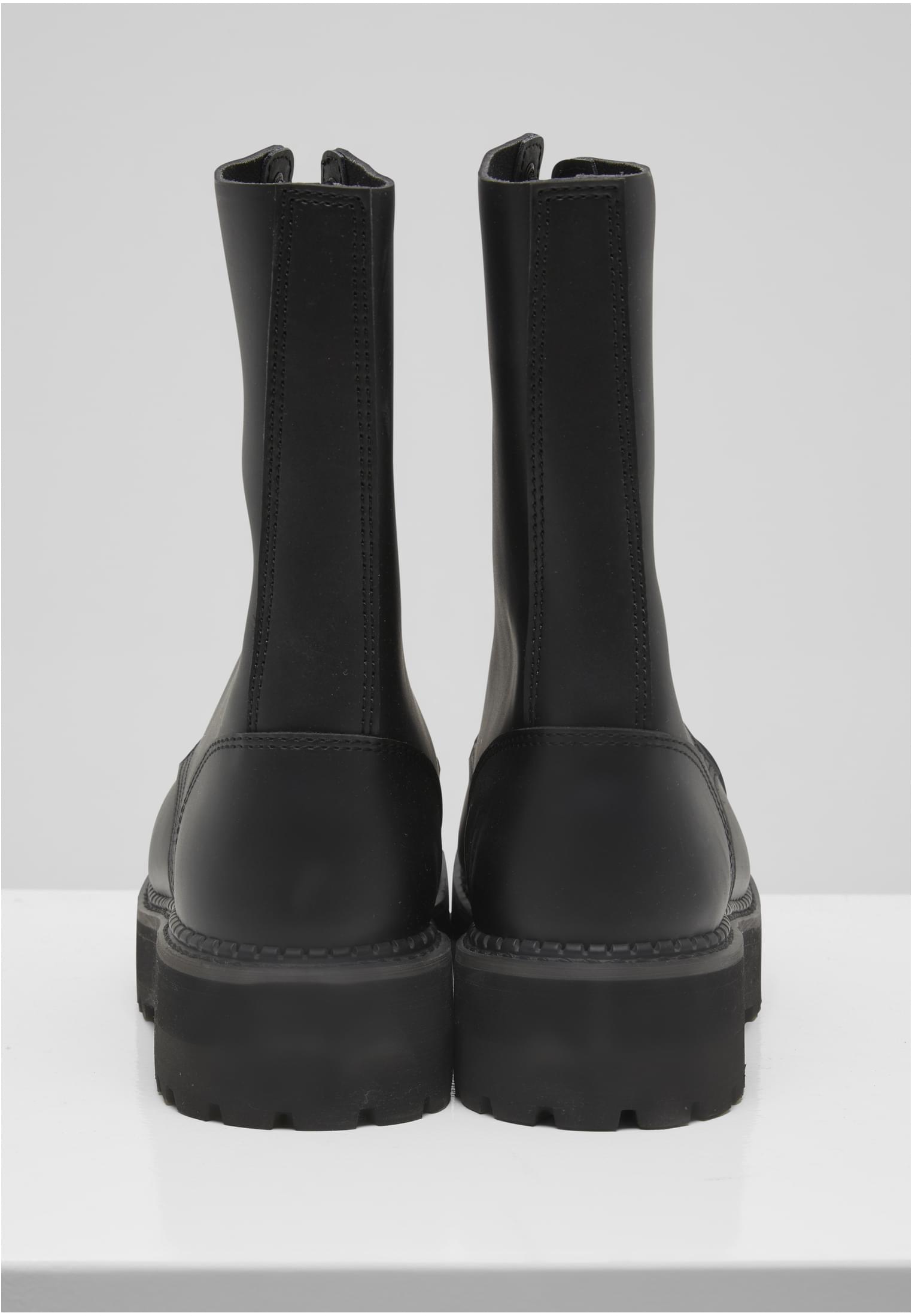 B Plateau Phantom 14 Eyelet Boots
