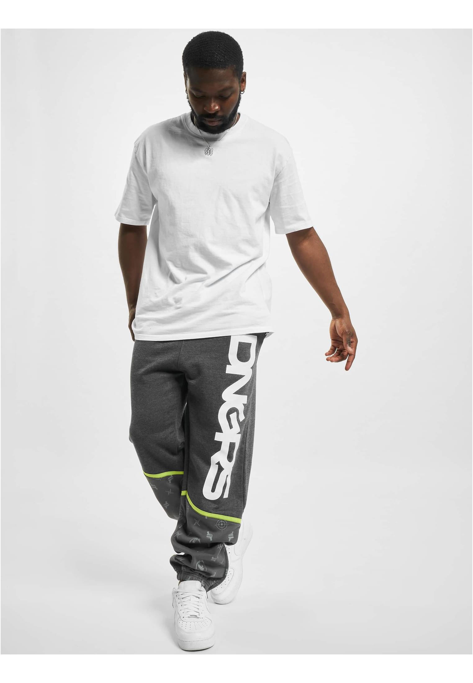 Crosshair Sweatpants grey XXL - workoutbrands.com