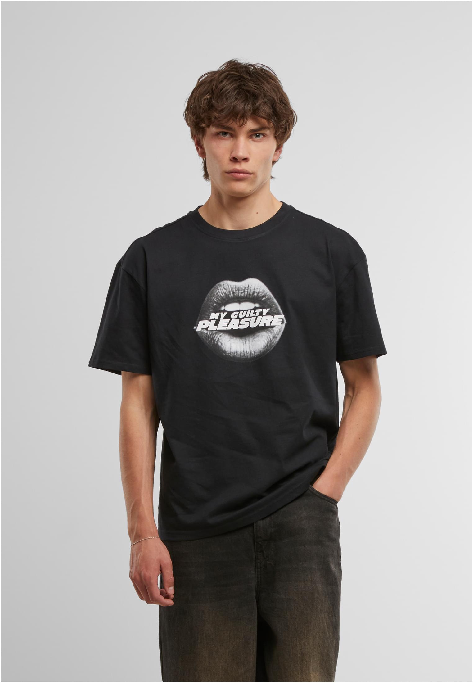 MT Off My Lips Oversize Tee