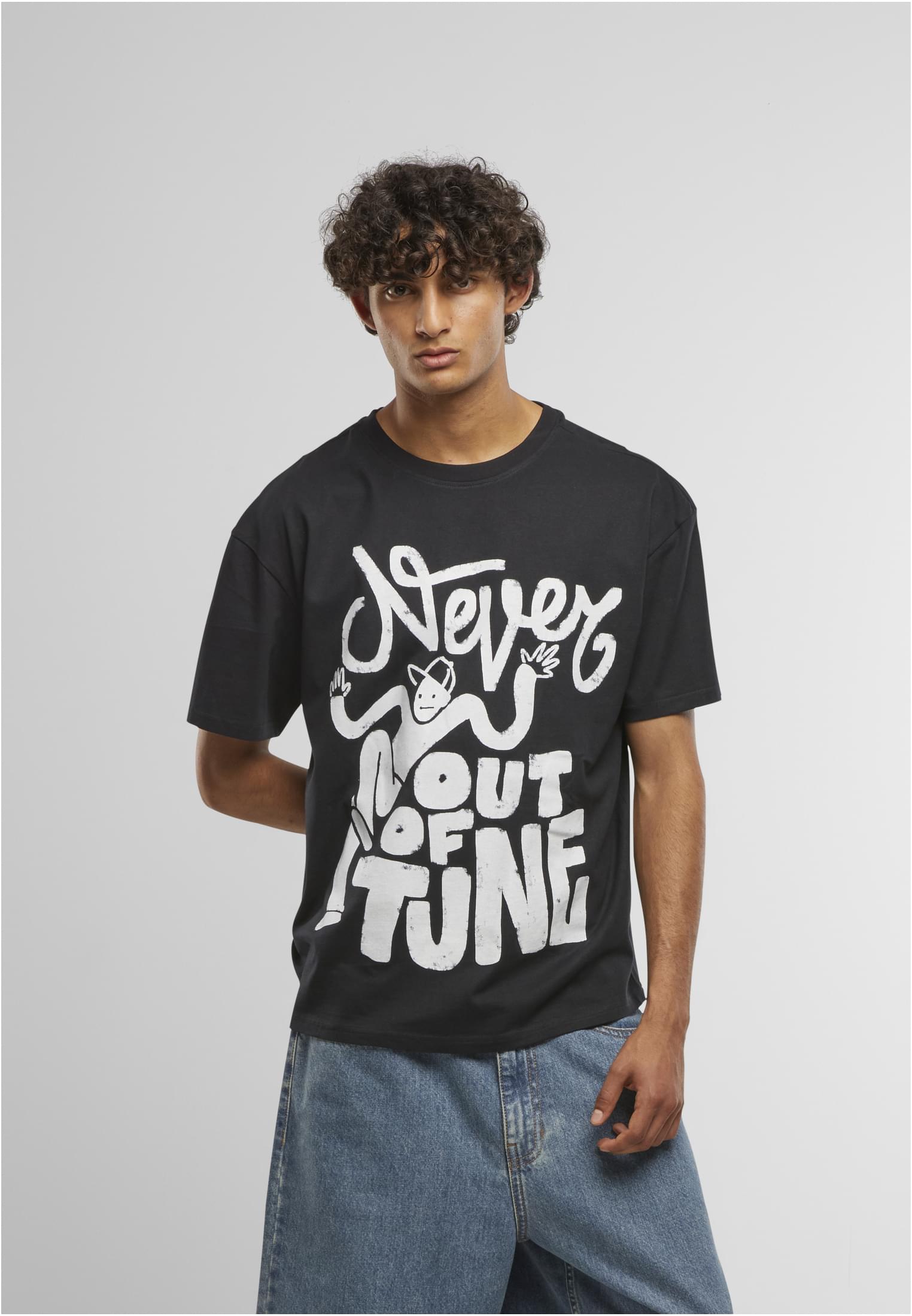 MT Never Out Of Tune Oversize Tee