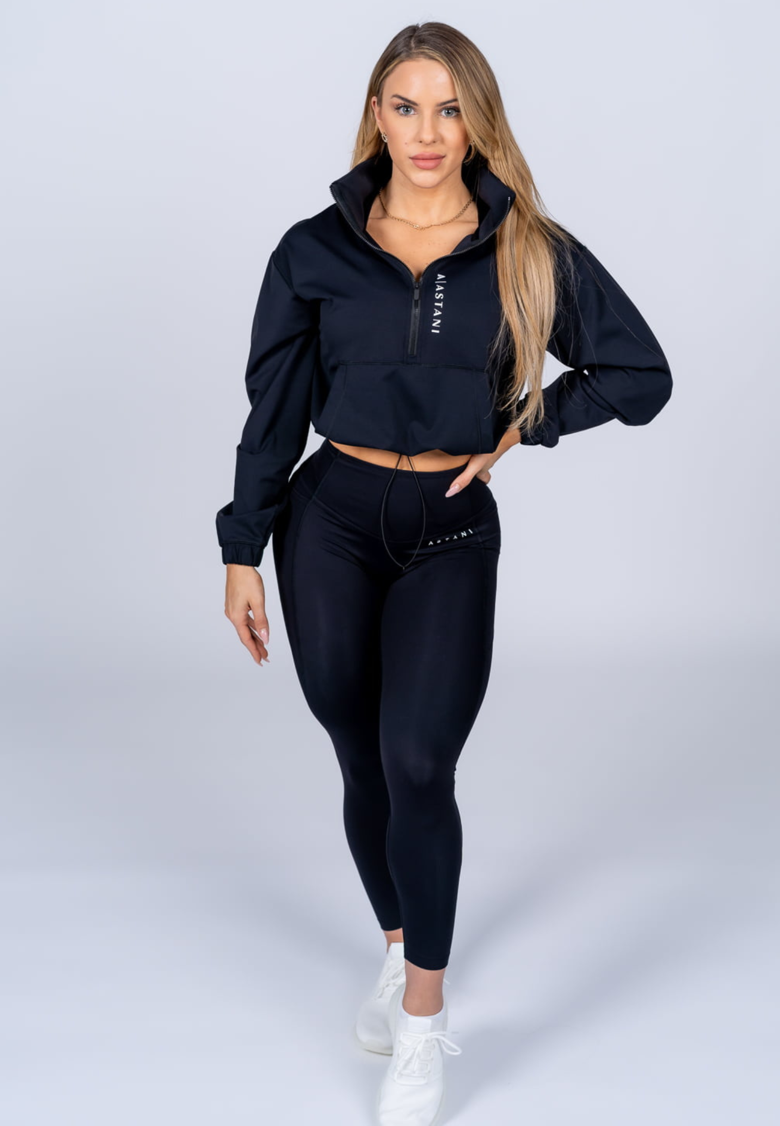 A Vibe Long Sleeve Crops - Black